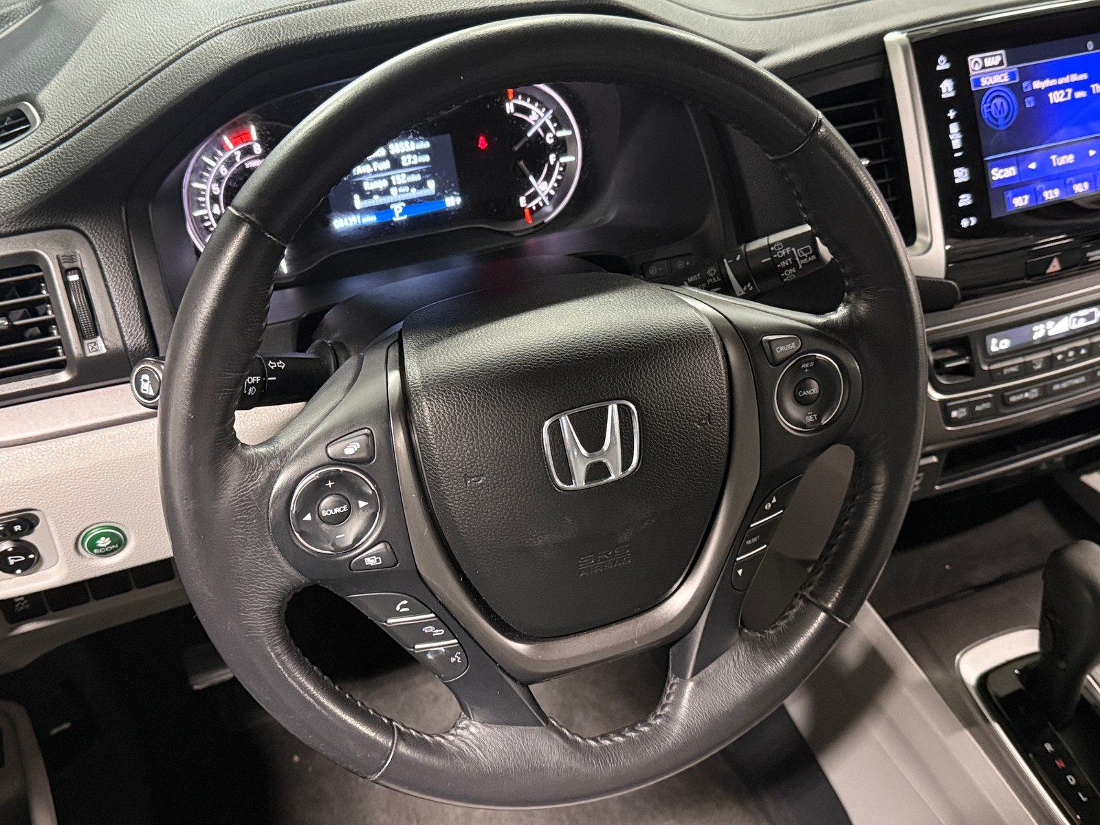 Thumbnail: 2017 Honda Pilot - 4