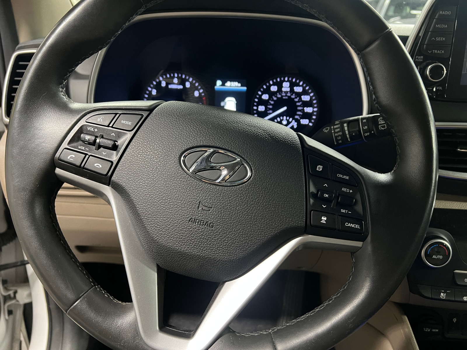 Thumbnail: 2020 Hyundai Tucson - 4