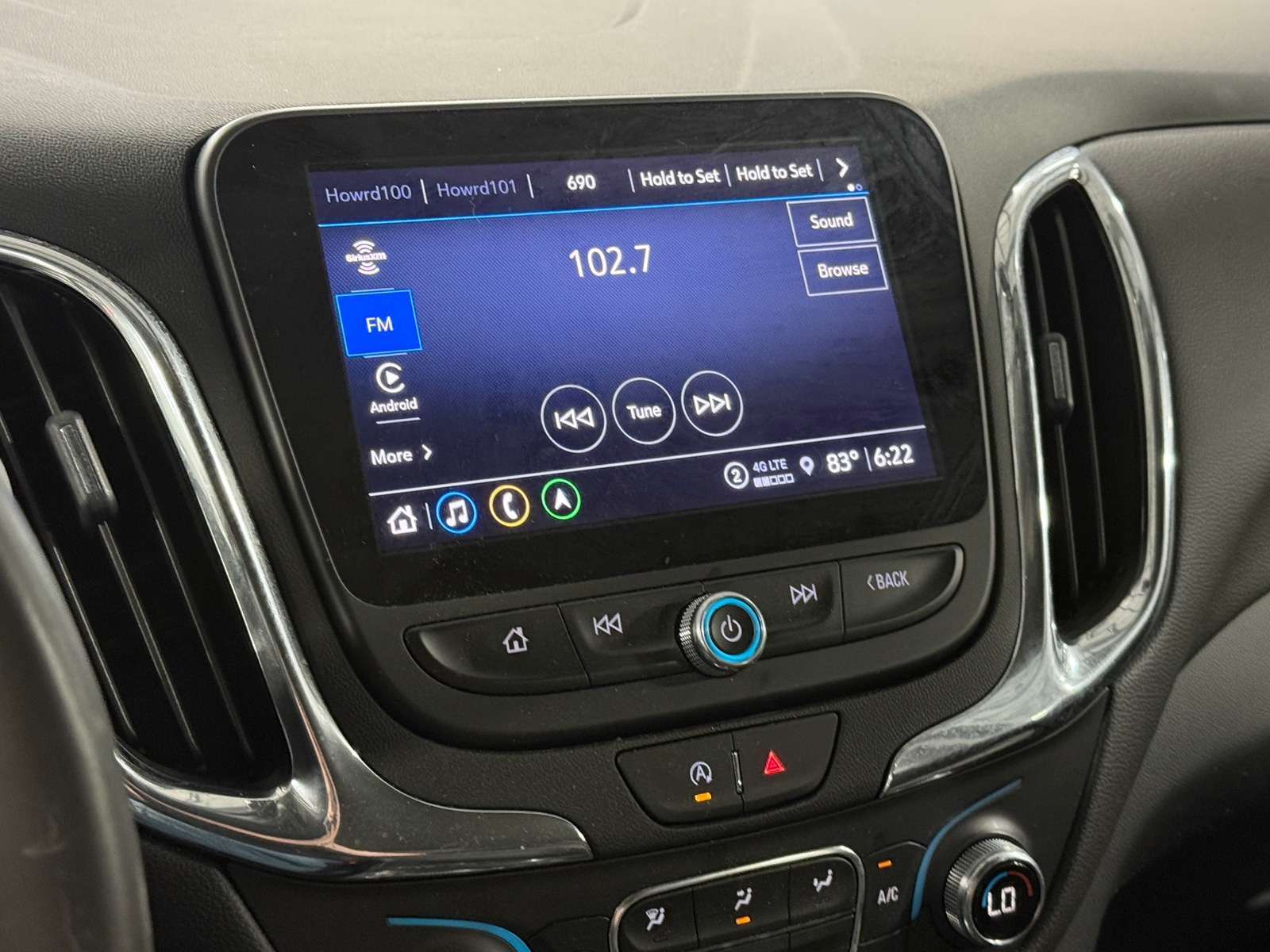 Thumbnail: 2022 Chevrolet Equinox - 4