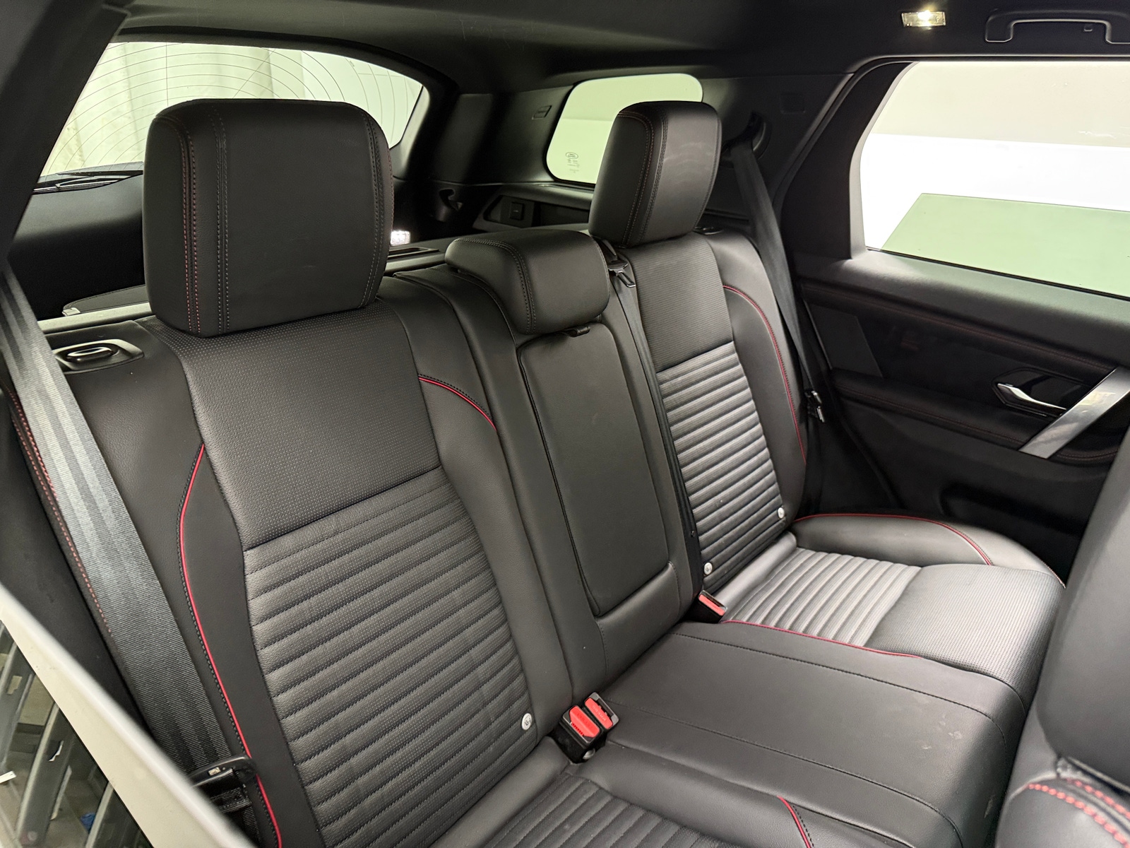 Thumbnail: 2023 Land Rover Discovery Sport - 5