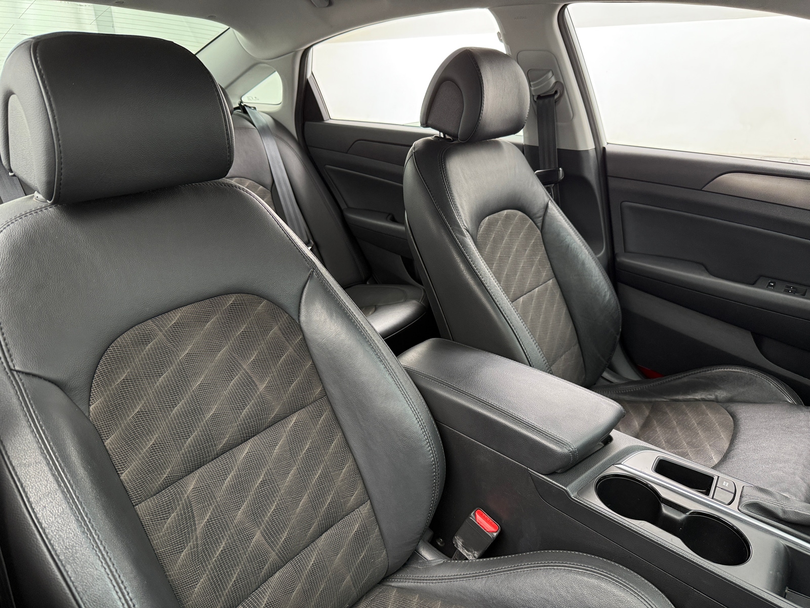 Thumbnail: 2015 Hyundai Sonata - 2