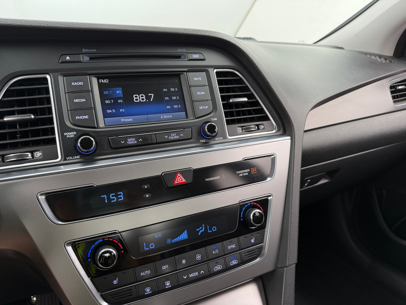 Thumbnail: 2015 Hyundai Sonata - 4