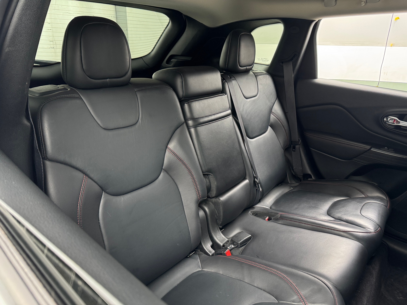 Thumbnail: 2016 Jeep Cherokee - 5
