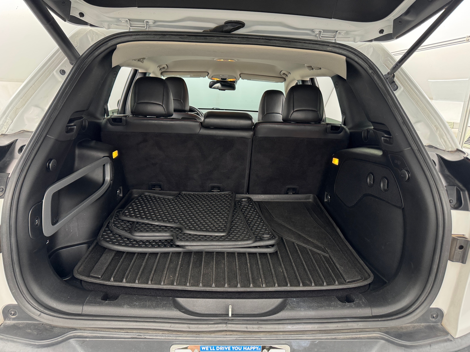 Thumbnail: 2016 Jeep Cherokee - 6