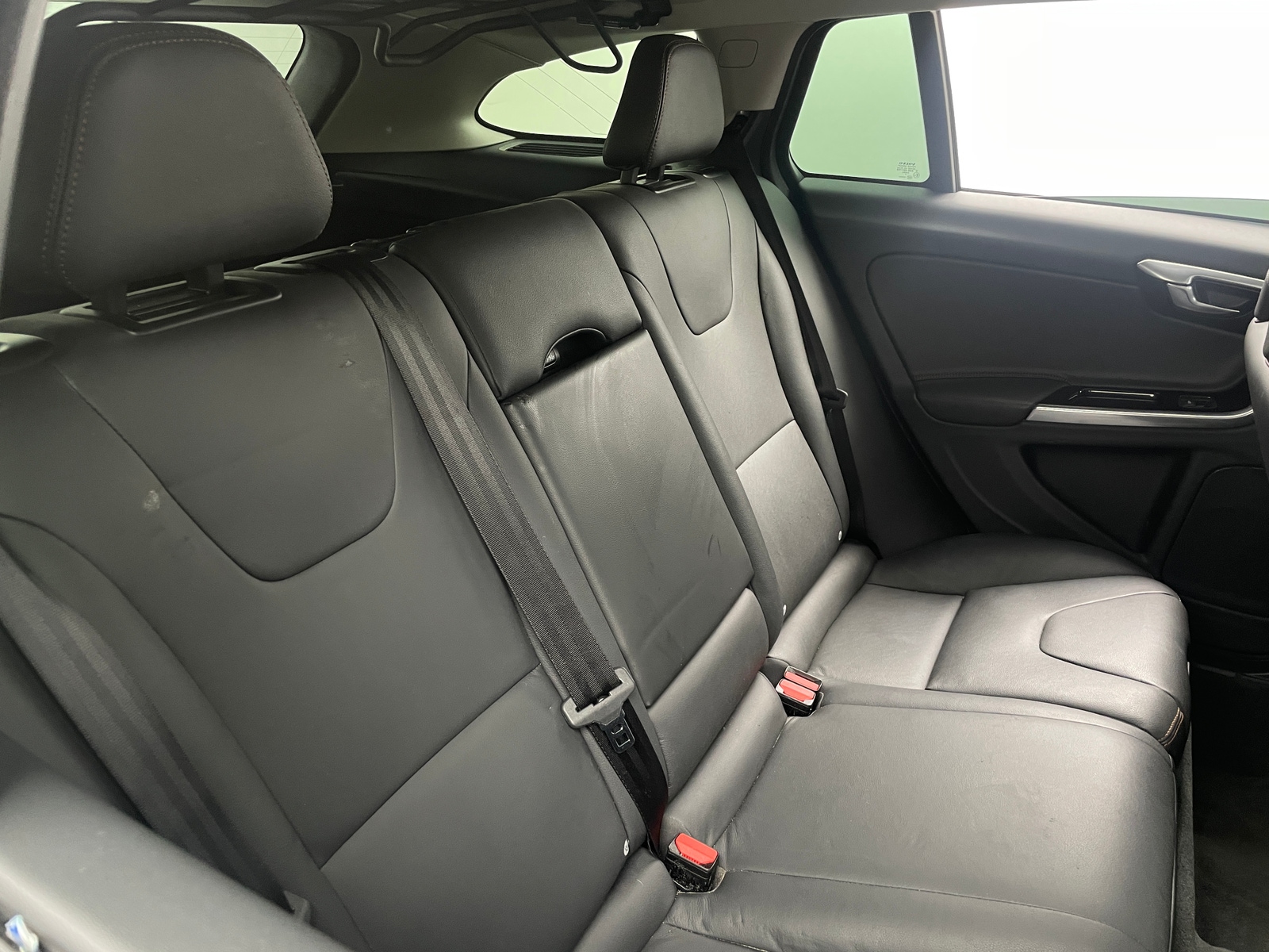 Thumbnail: 2017 Volvo V60 - 5