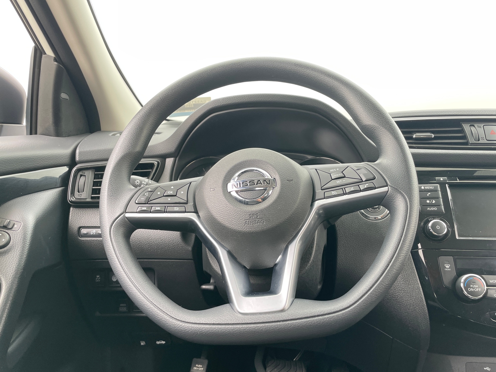 Thumbnail: 2020 Nissan Rogue Sport - 5