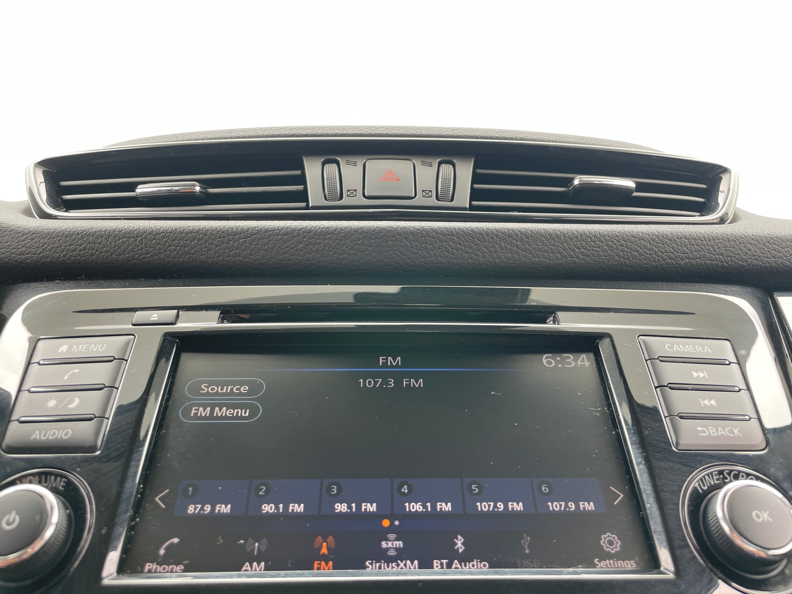 Thumbnail: 2020 Nissan Rogue Sport - 4
