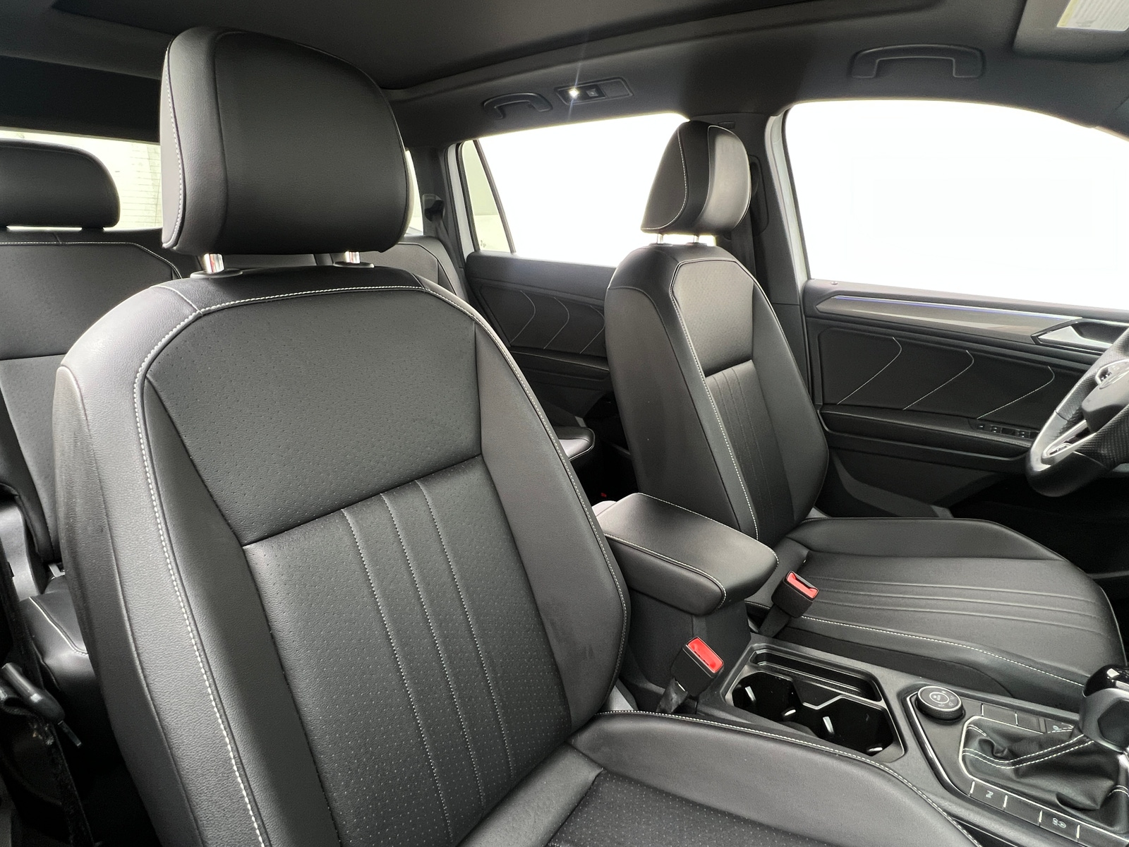 Thumbnail: 2022 Volkswagen Tiguan - 2