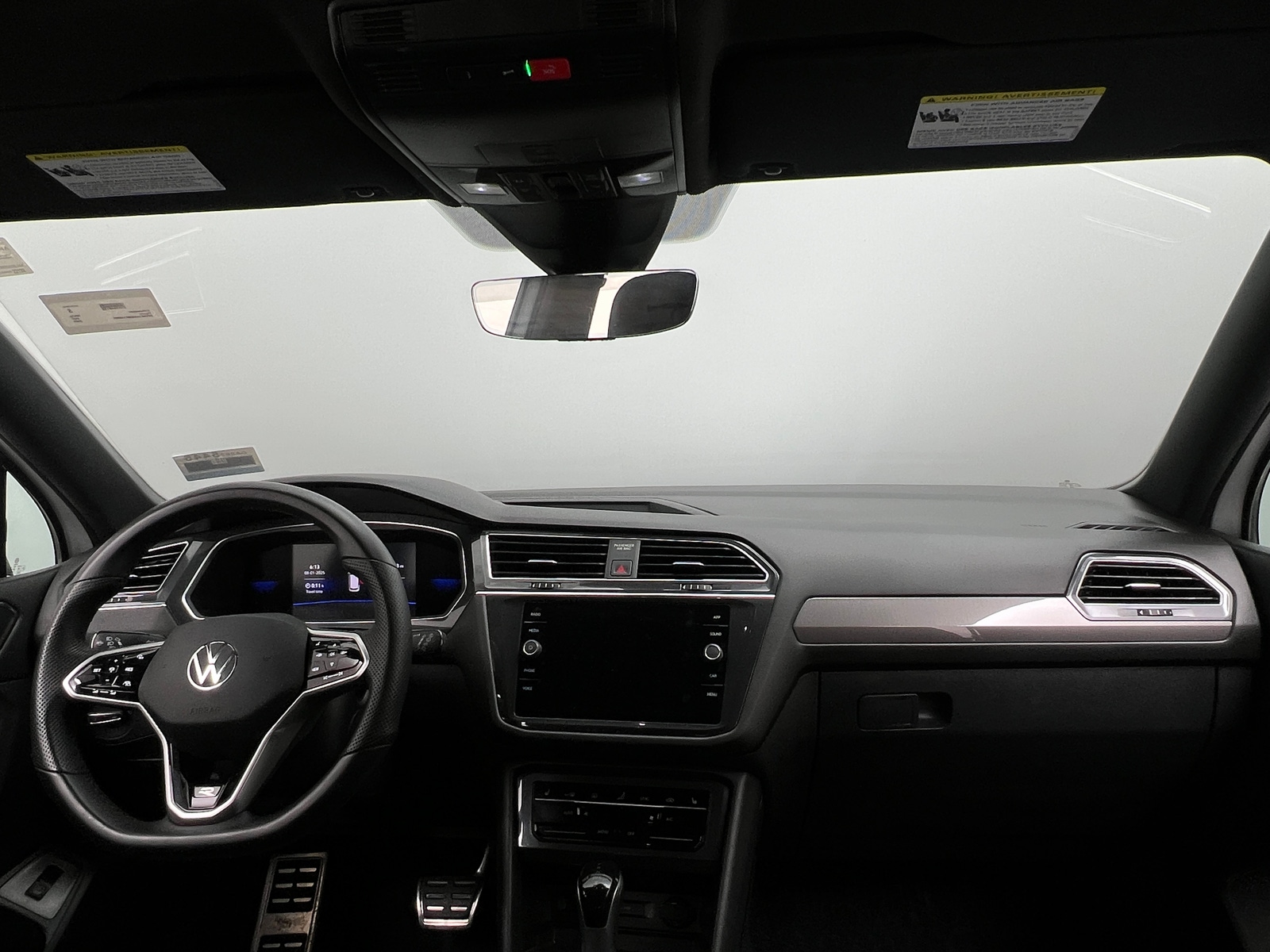 Thumbnail: 2022 Volkswagen Tiguan - 3