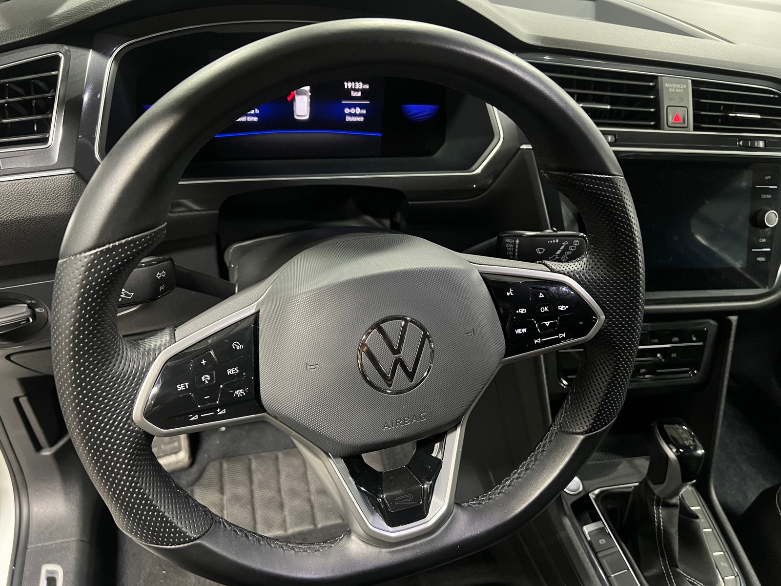 Thumbnail: 2022 Volkswagen Tiguan - 5