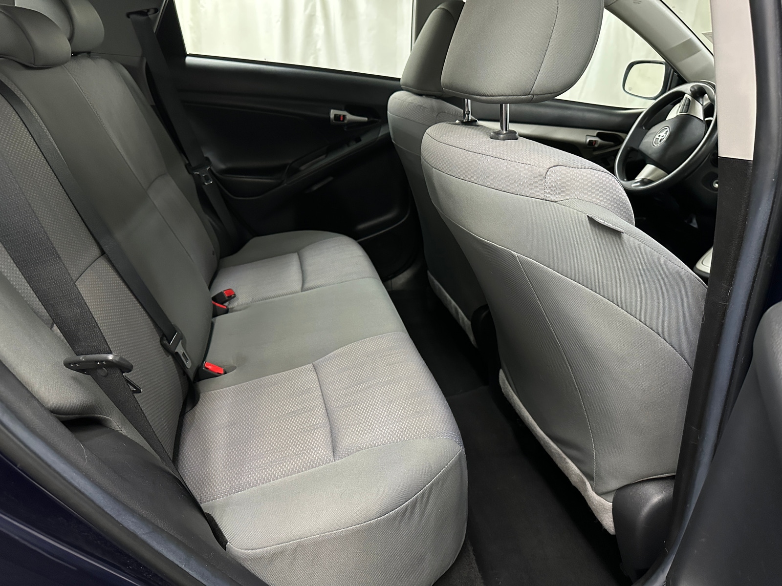 Thumbnail: 2011 Toyota Matrix - 6