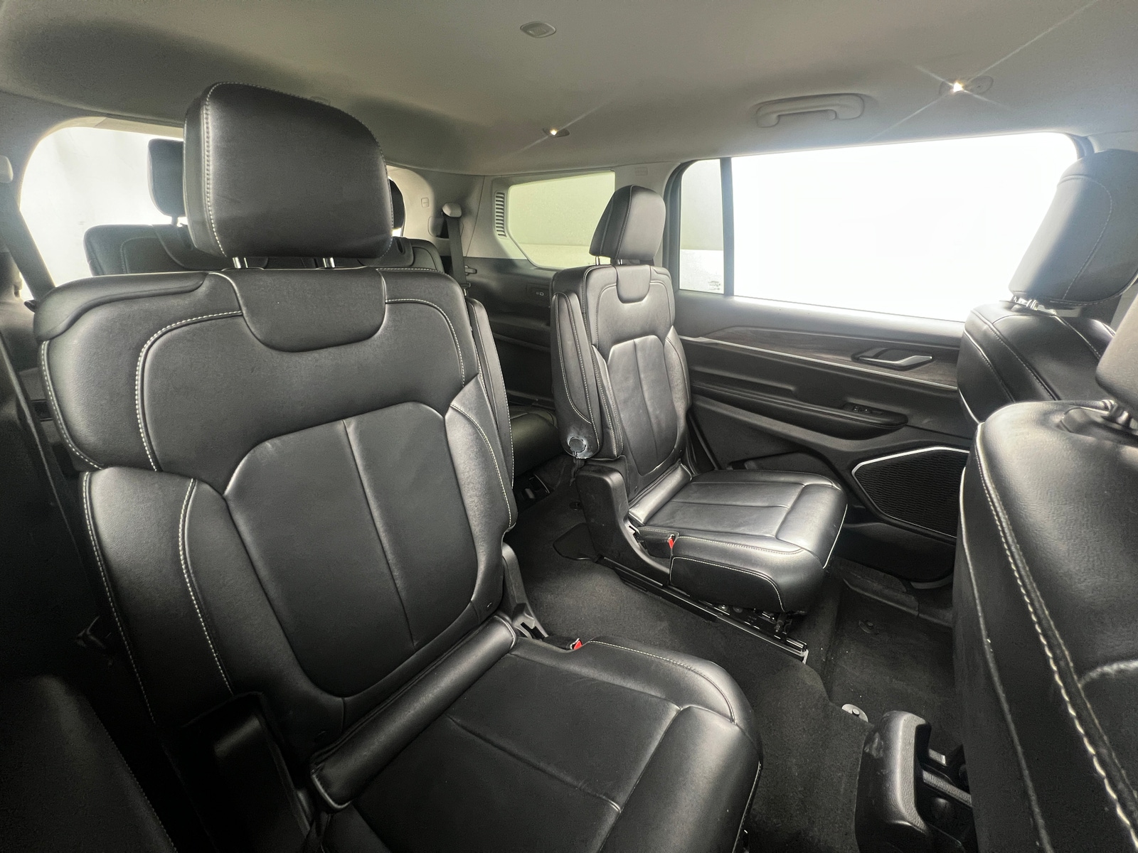 Thumbnail: 2022 Jeep Grand Cherokee L - 5