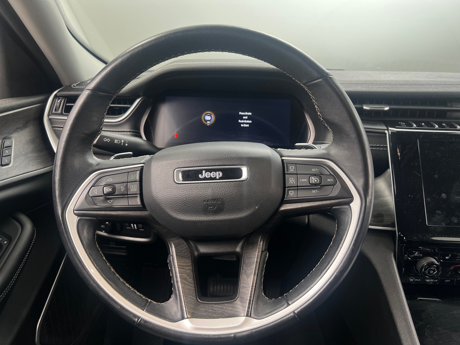 Thumbnail: 2022 Jeep Grand Cherokee L - 4