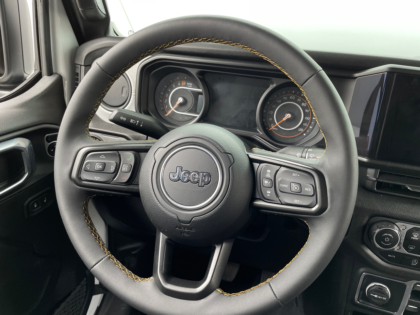 Thumbnail: 2024 Jeep Gladiator - 5