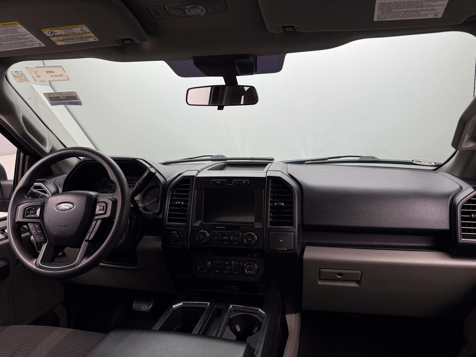 Thumbnail: 2019 Ford Econoline - 3