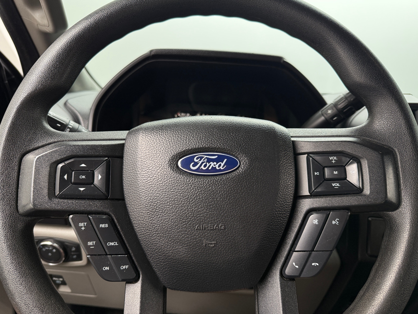 Thumbnail: 2019 Ford Econoline - 5