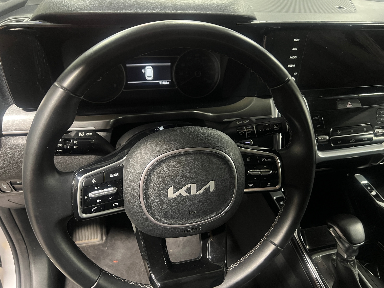 Thumbnail: 2022 Kia Sorento - 4