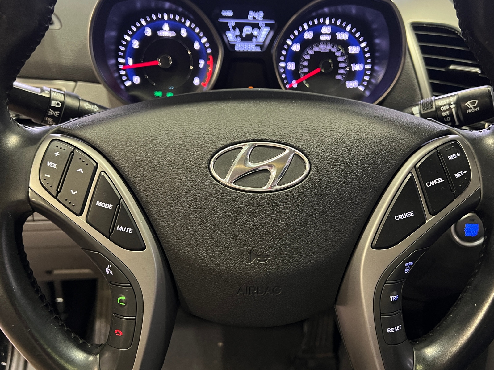 Thumbnail: 2014 Hyundai Elantra - 4