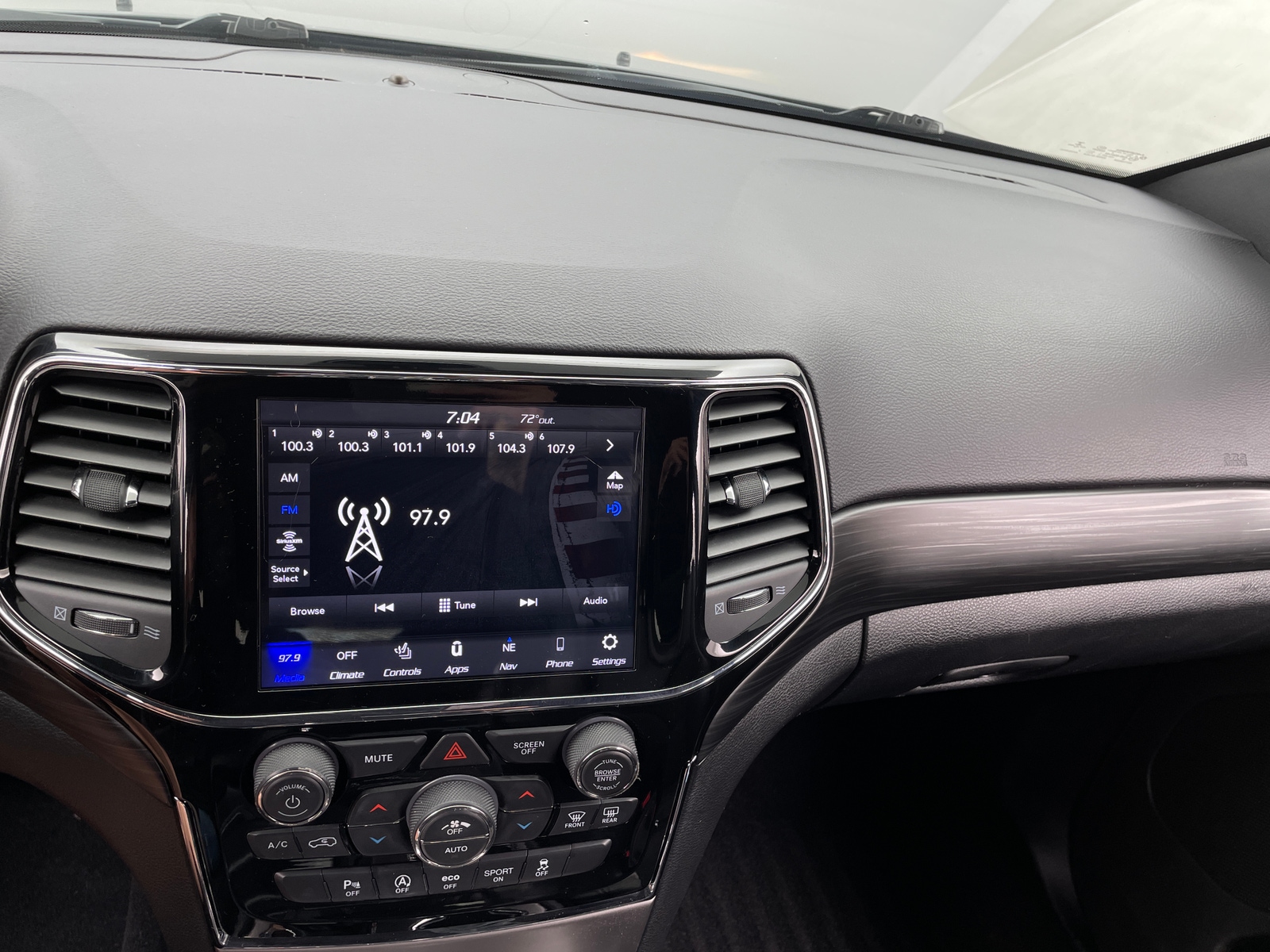Thumbnail: 2019 Jeep Grand Cherokee - 4
