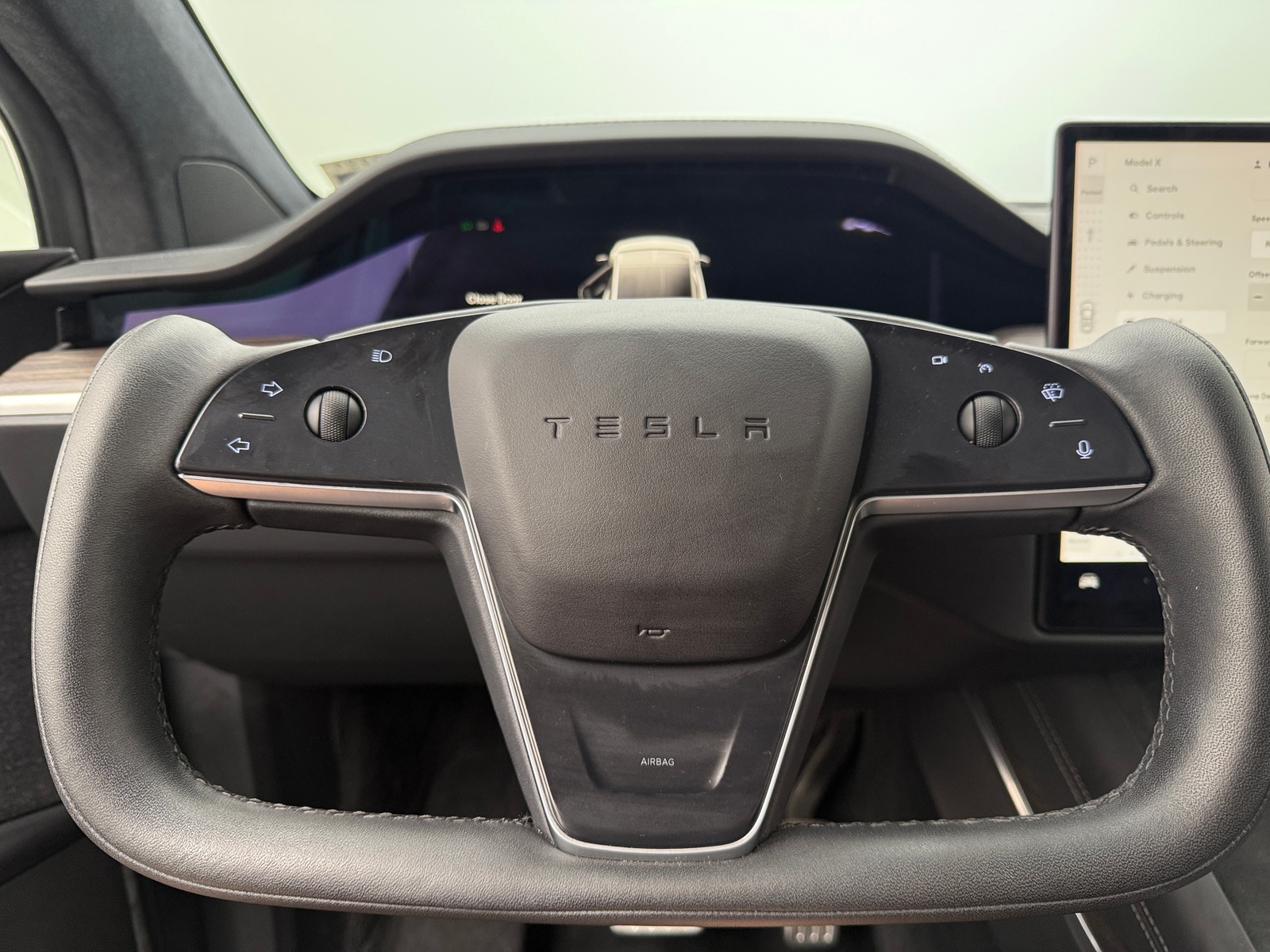 Thumbnail: 2022 Tesla Model X - 4