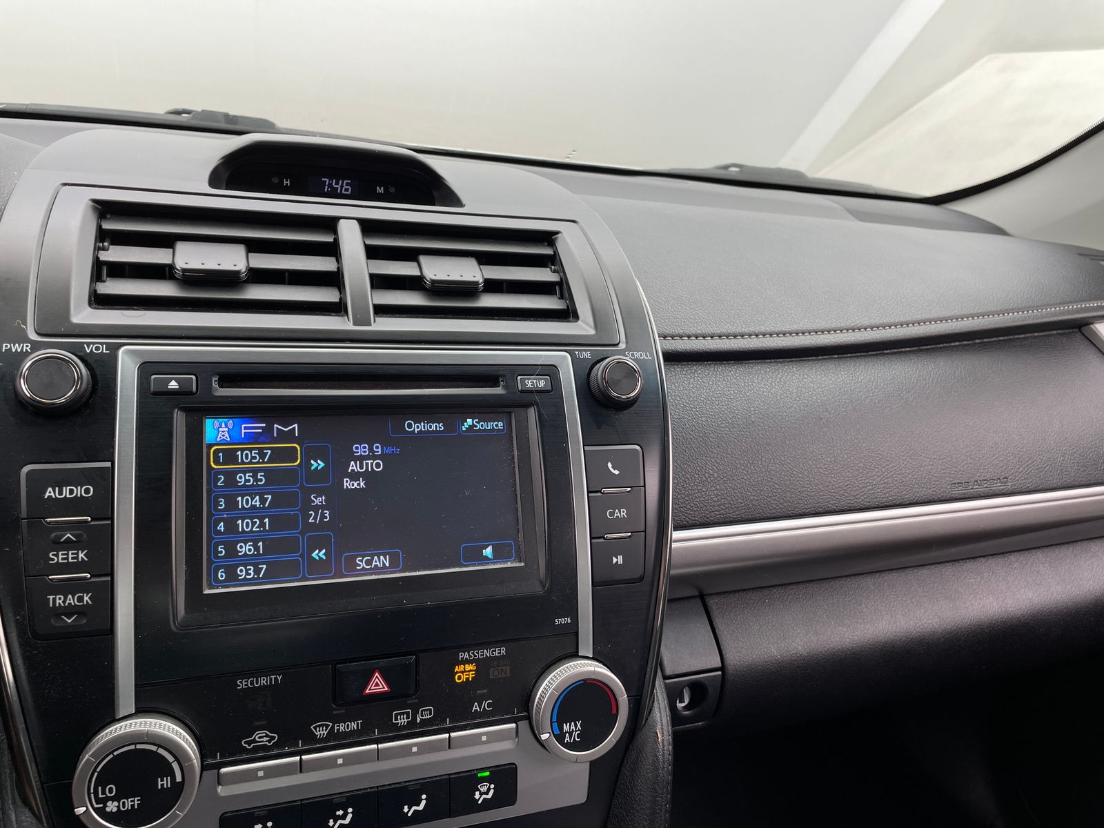 Thumbnail: 2014 Toyota Camry - 4
