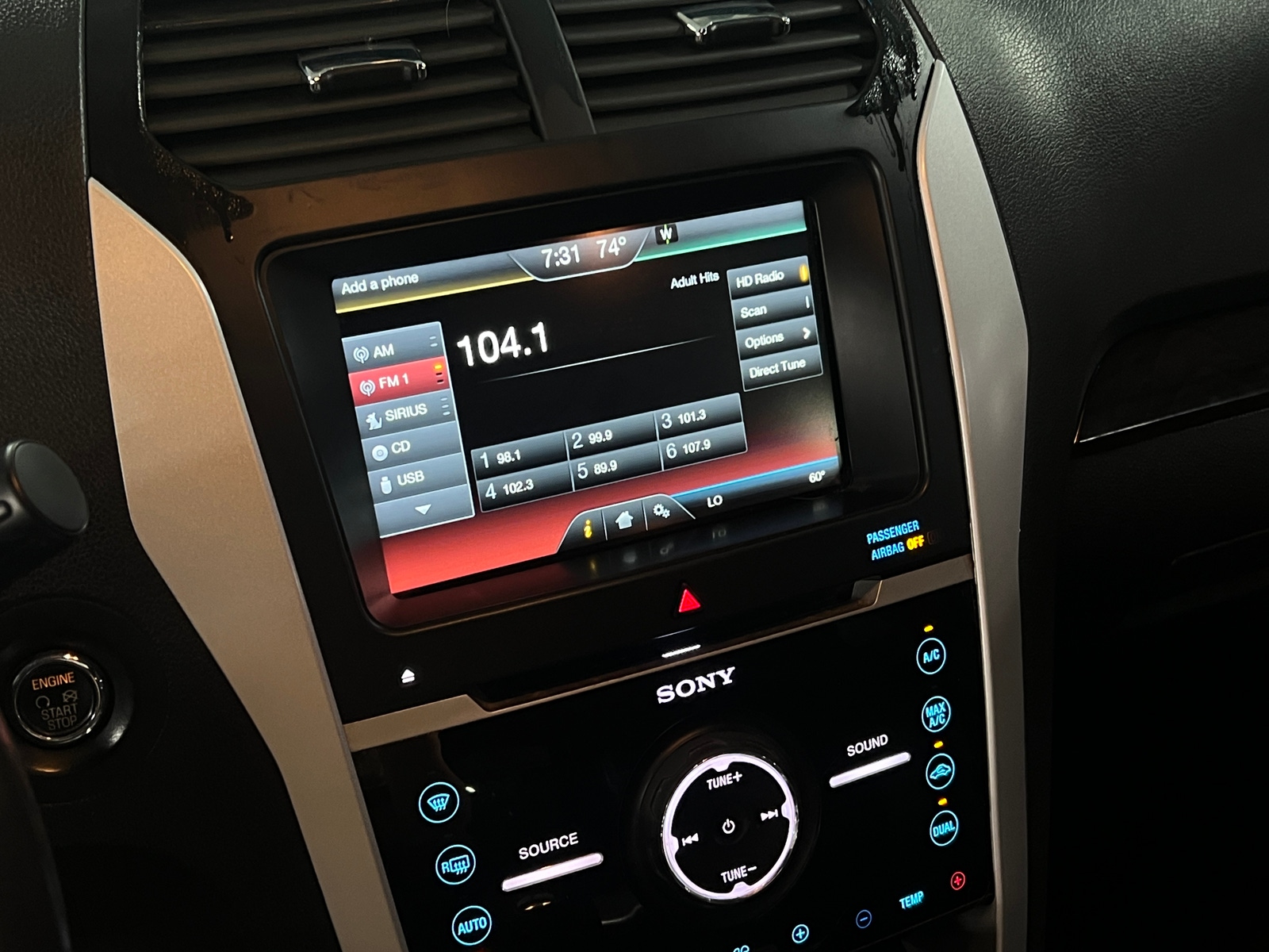 Thumbnail: 2015 Ford Explorer - 3