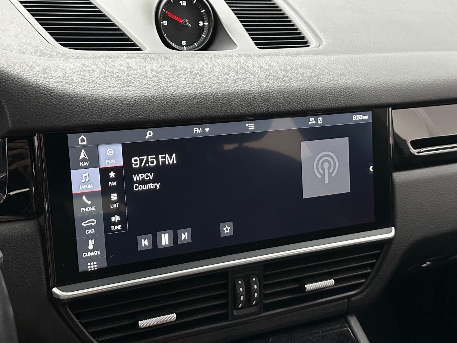 Thumbnail: 2019 Porsche Cayenne - 3