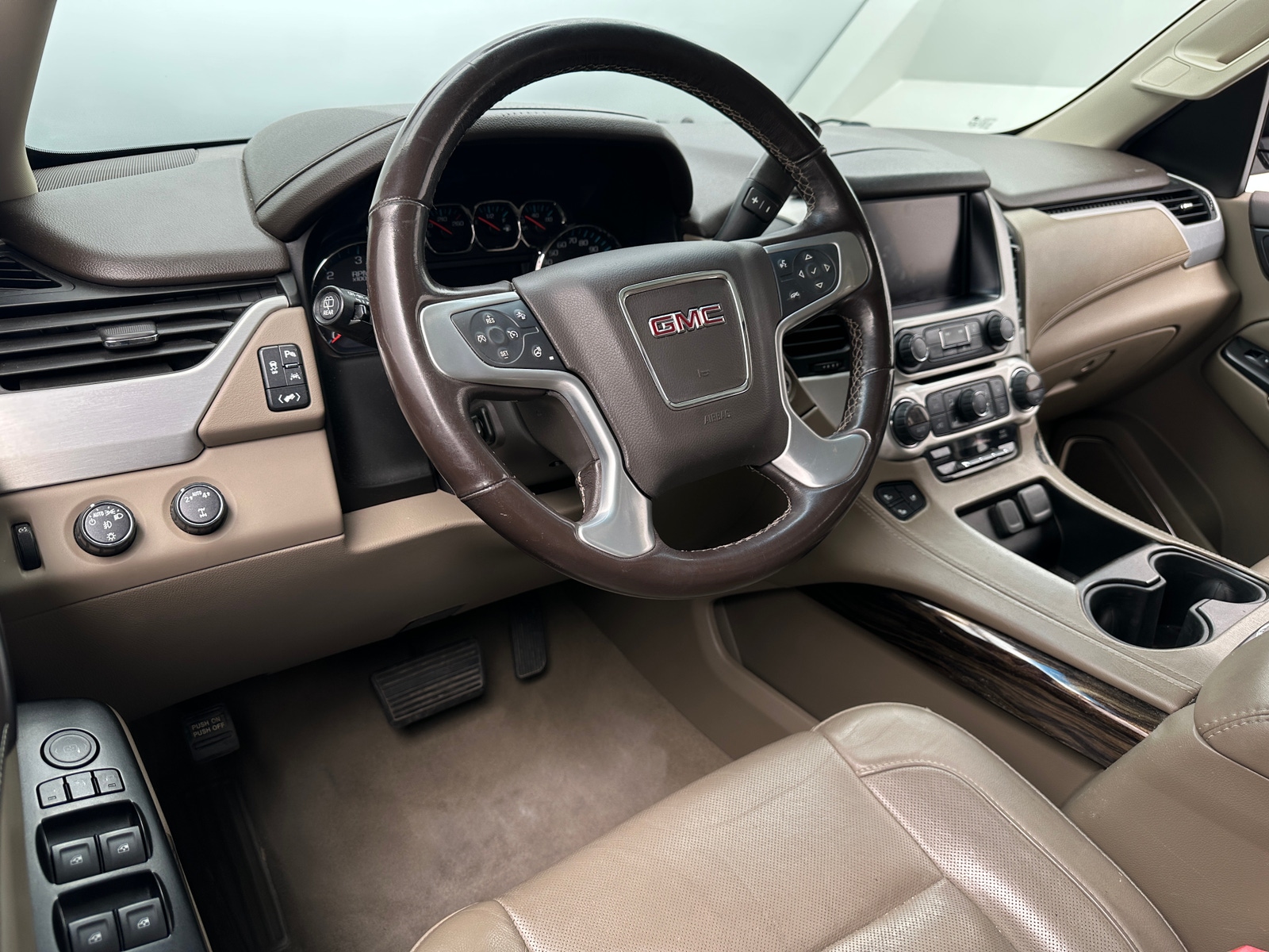 Thumbnail: 2019 GMC Yukon XL - 2