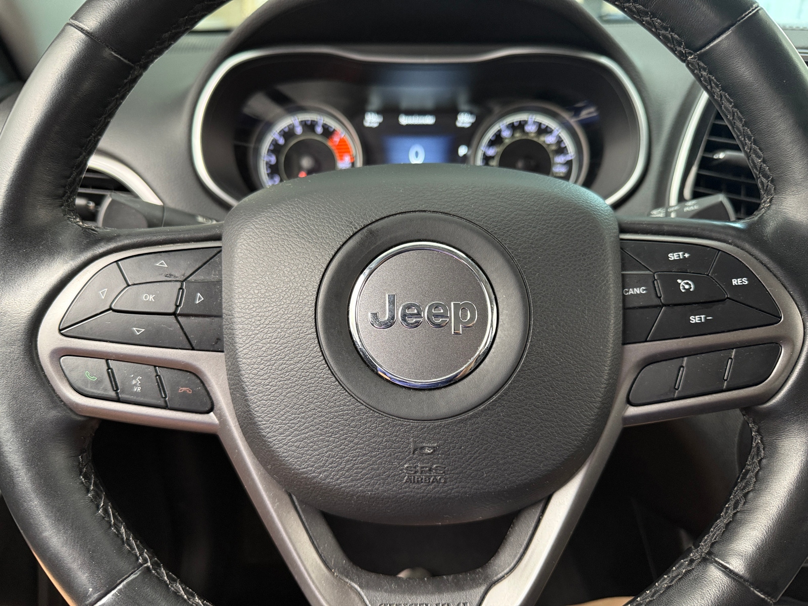 Thumbnail: 2019 Jeep Cherokee - 4