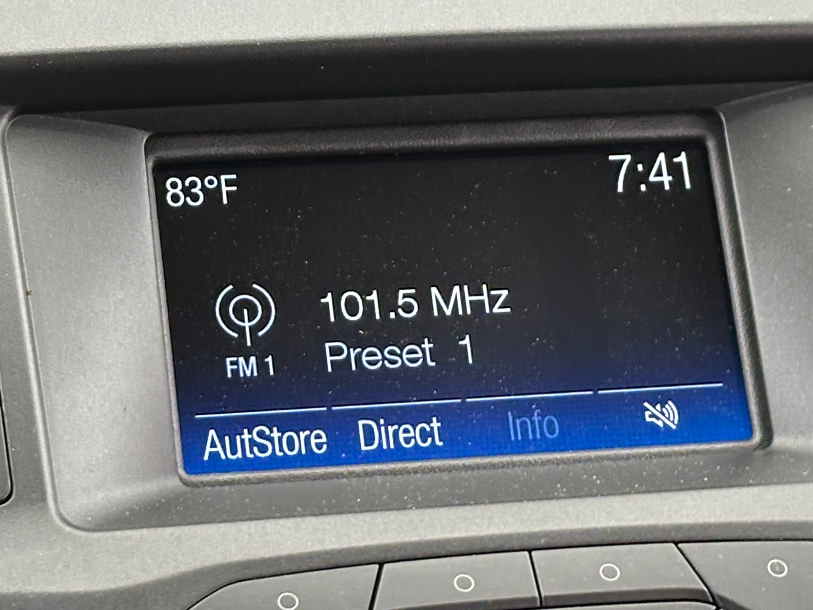 Thumbnail: 2016 Ford Edge - 4