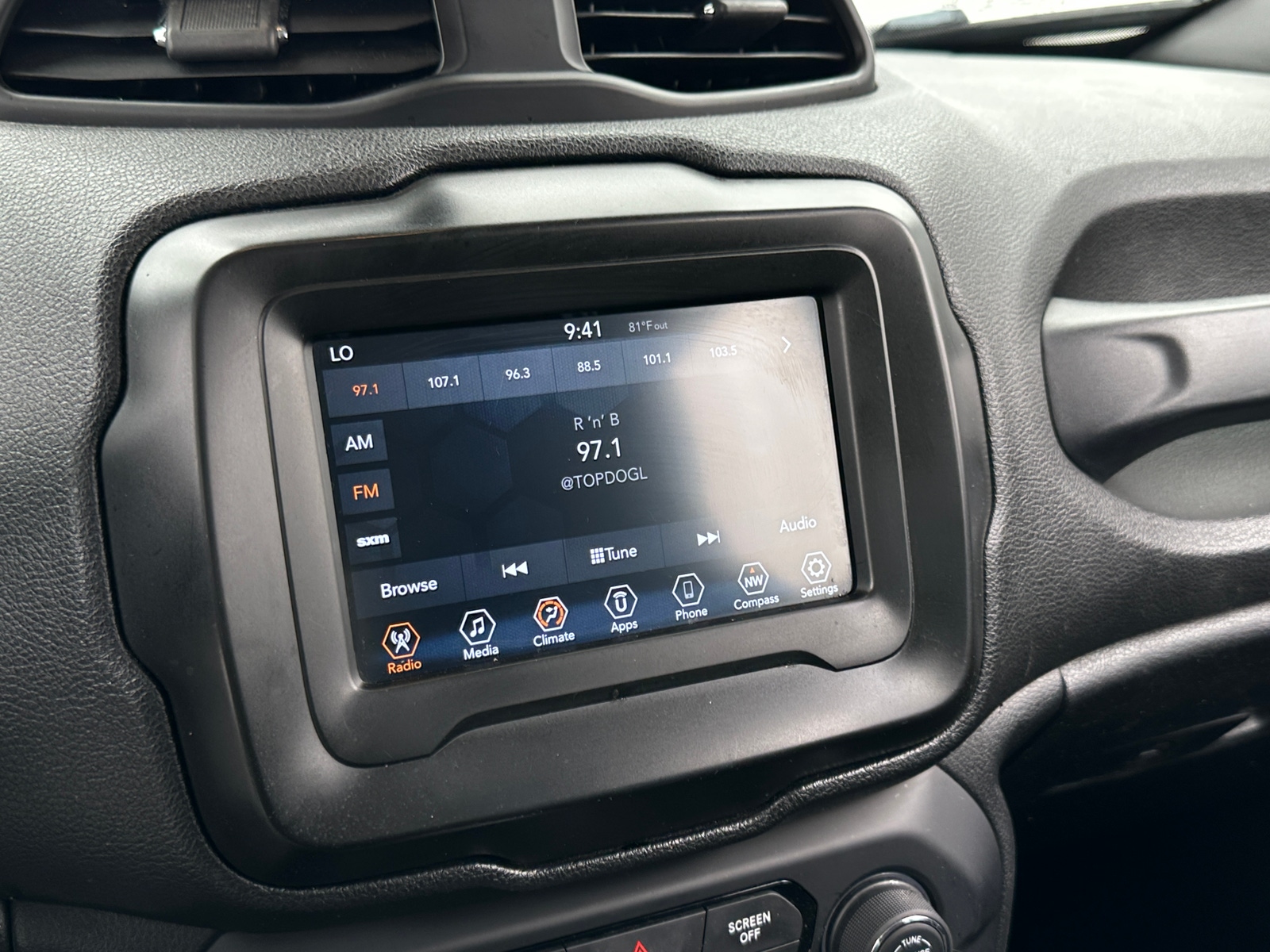 Thumbnail: 2018 Jeep Renegade - 4