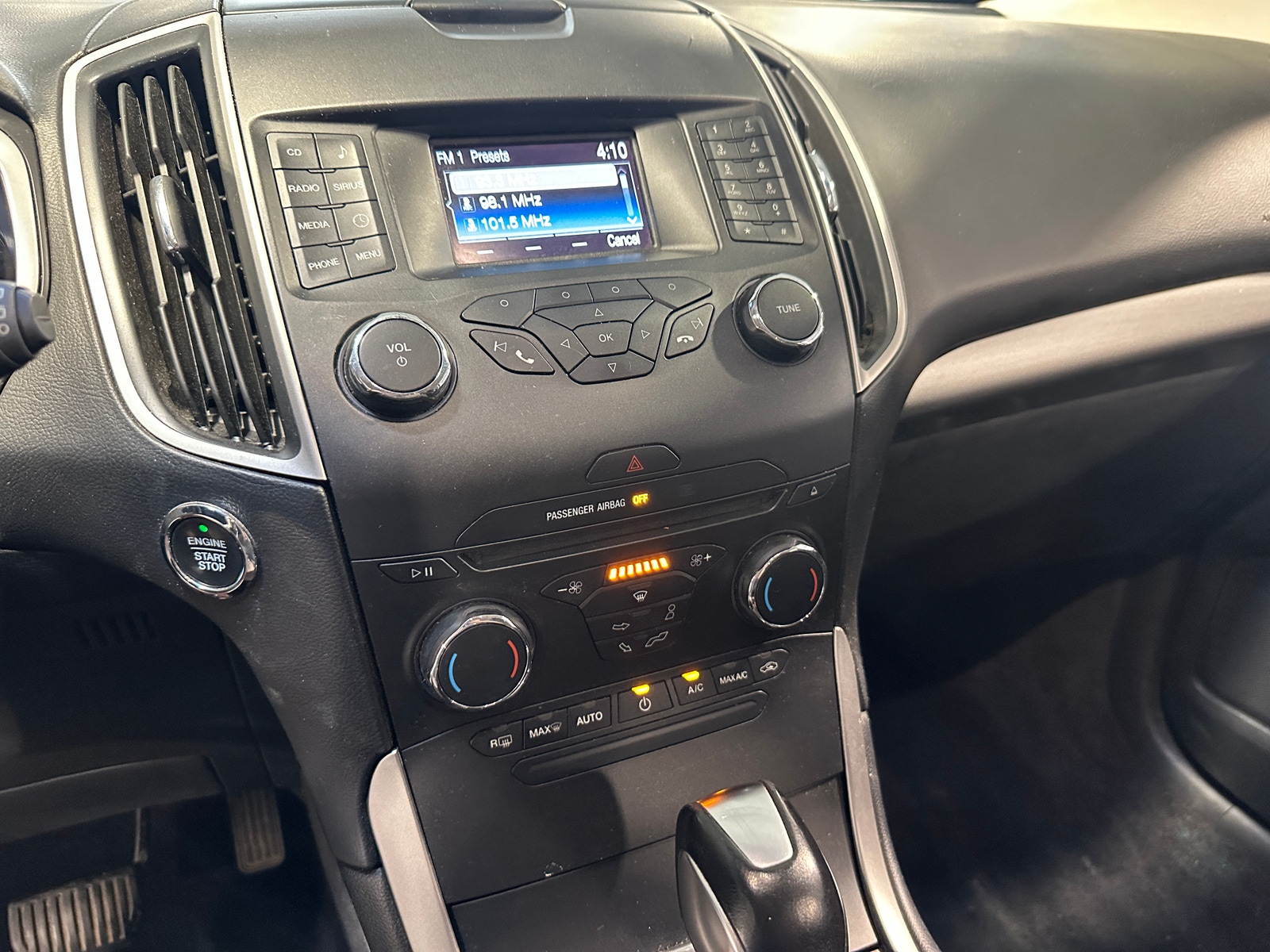 Thumbnail: 2016 Ford Edge - 4