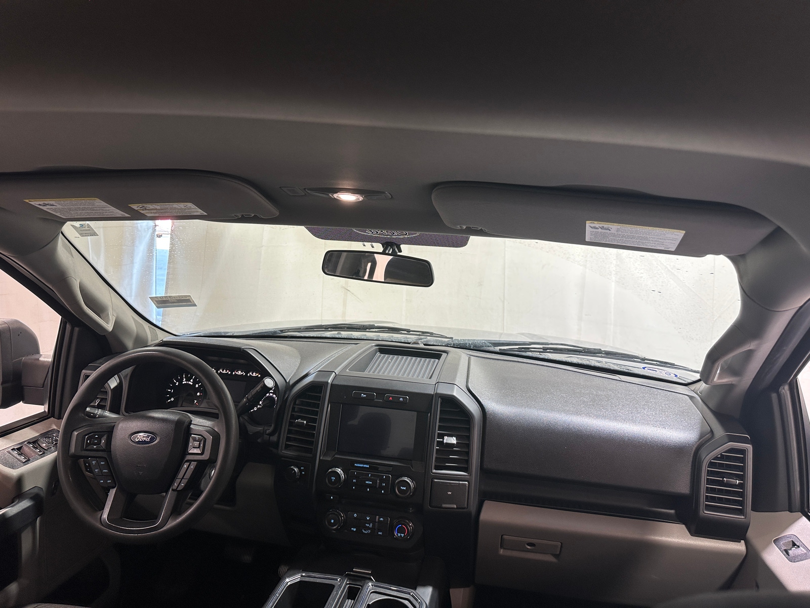 Thumbnail: 2018 Ford Econoline - 3