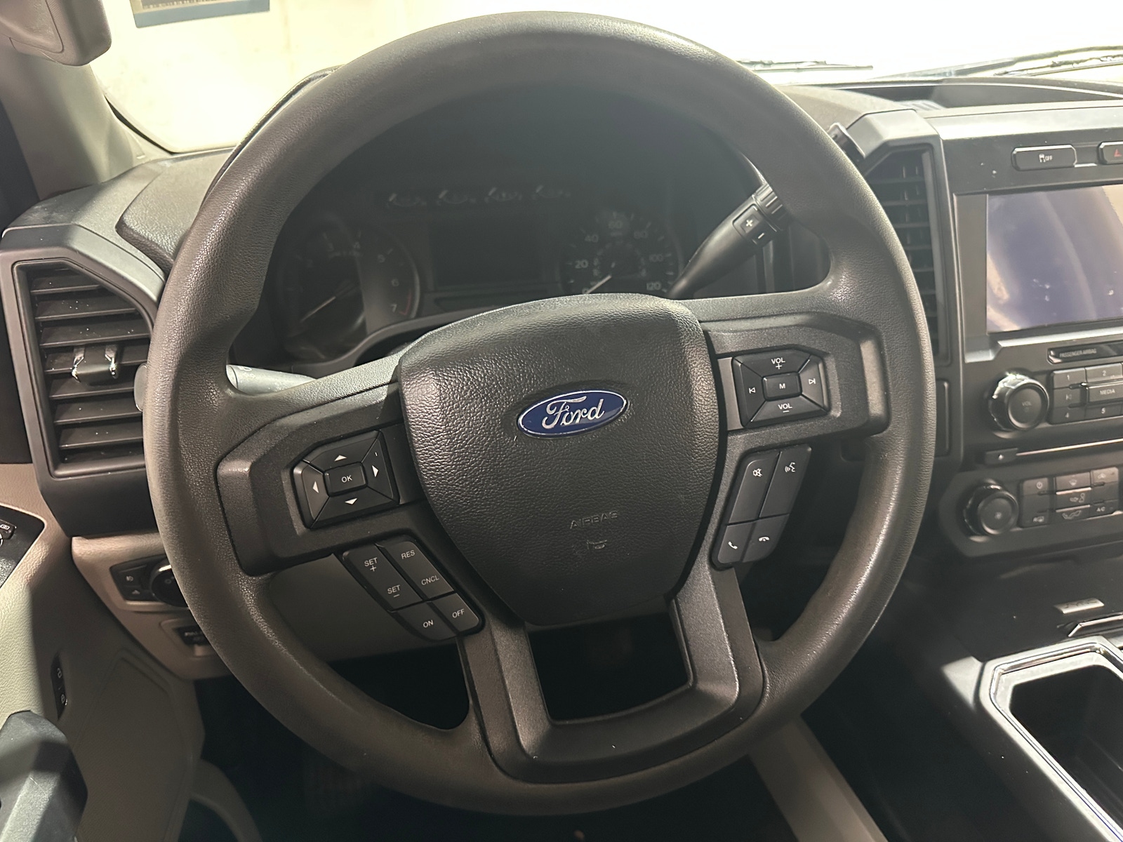 Thumbnail: 2018 Ford Econoline - 5