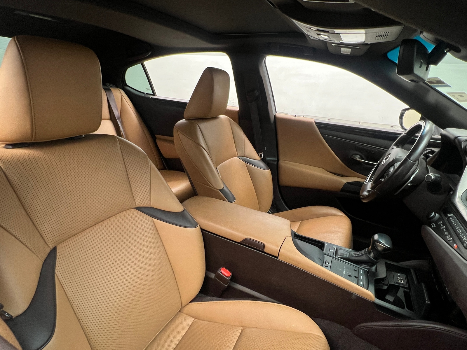 Thumbnail: 2019 Lexus ES - 2