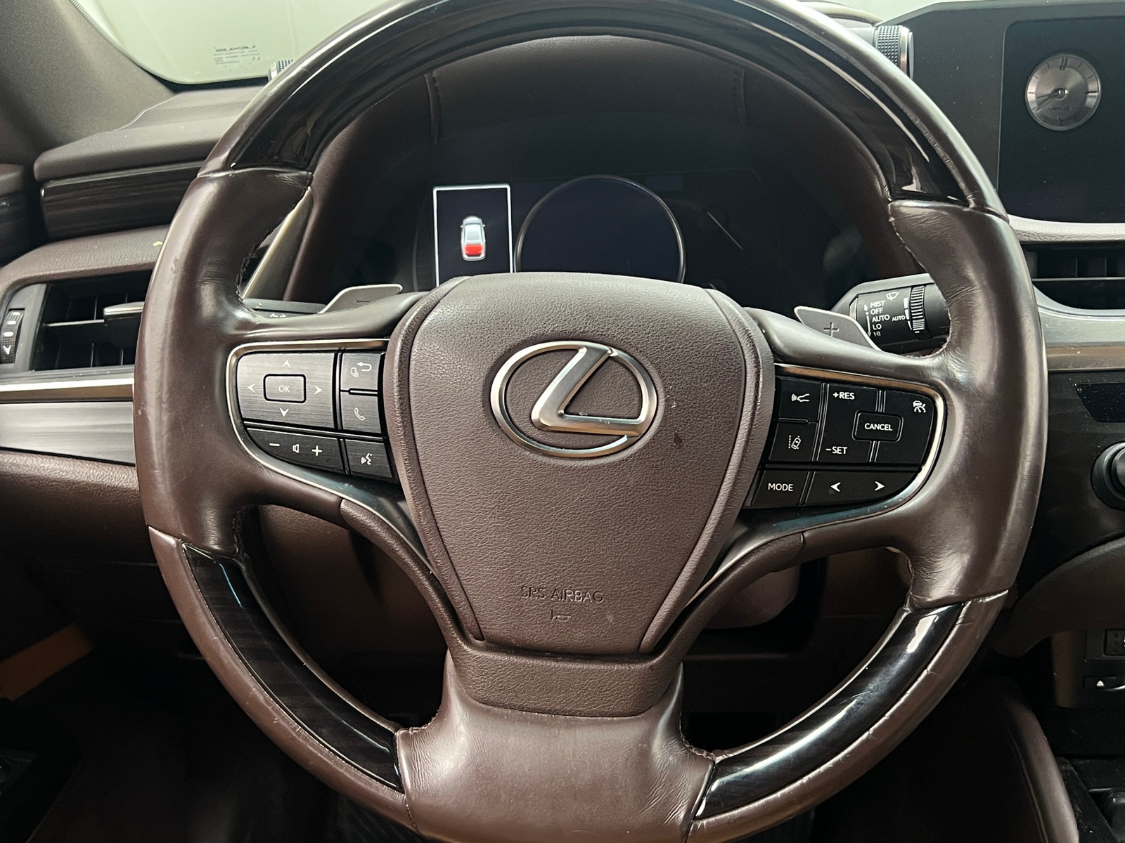 Thumbnail: 2019 Lexus ES - 5
