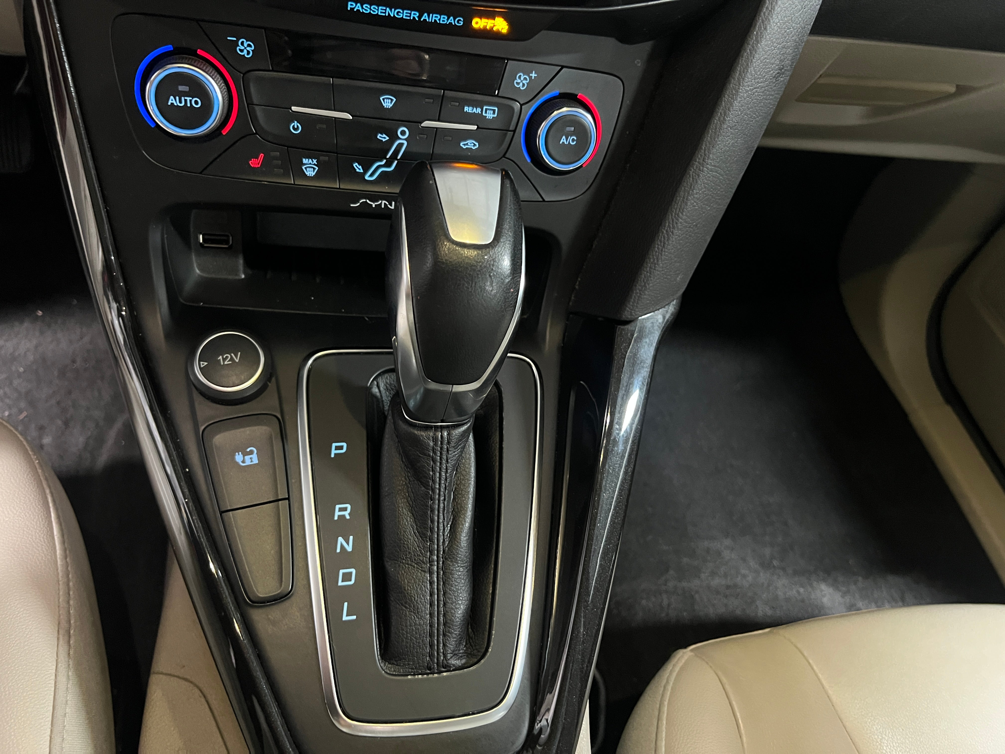 Used 2017 Ford Focus Electric with VIN 1FADP3R40HL308726 for sale in Oak Creek, WI