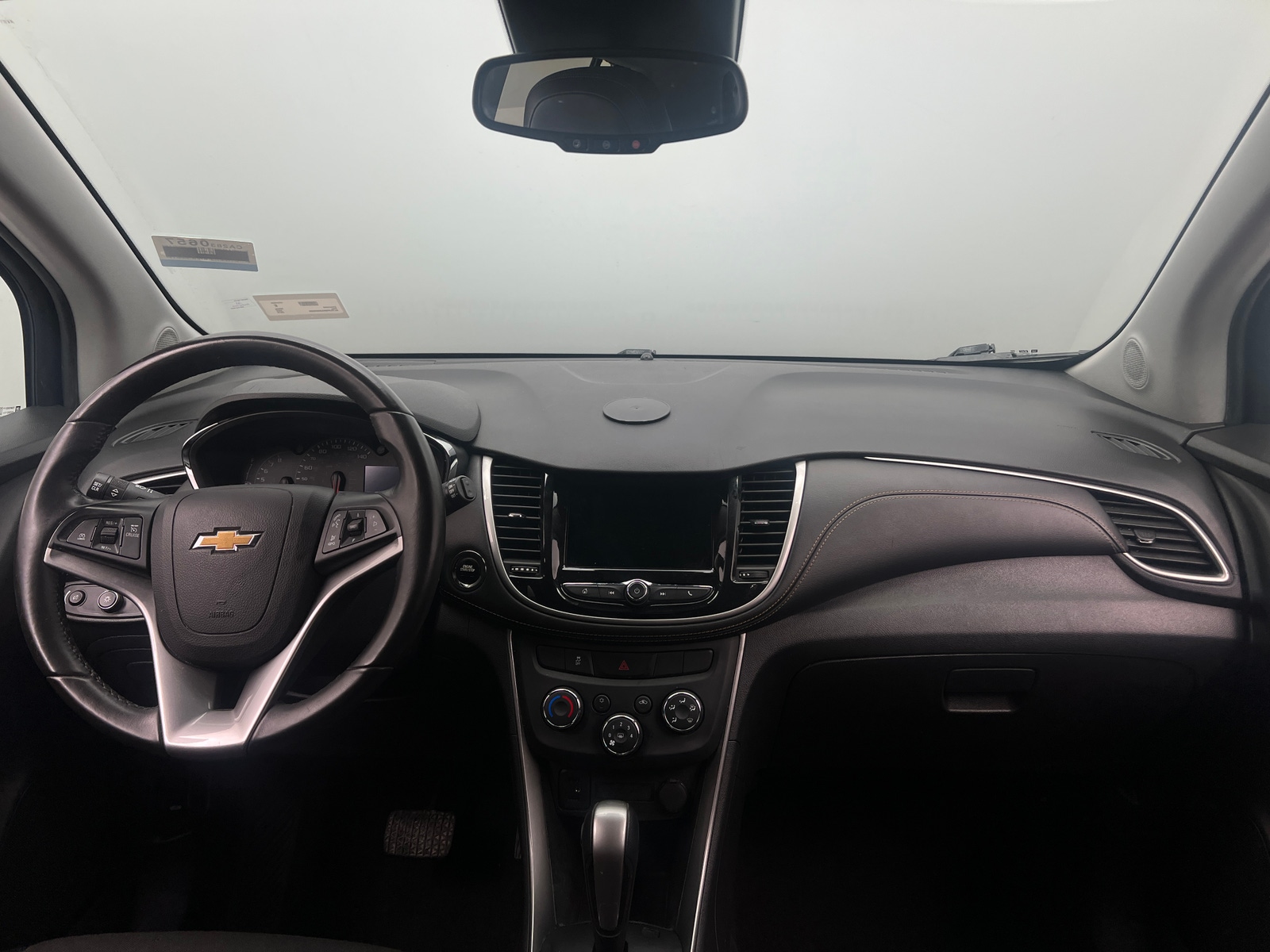 Thumbnail: 2018 Chevrolet Trax - 3