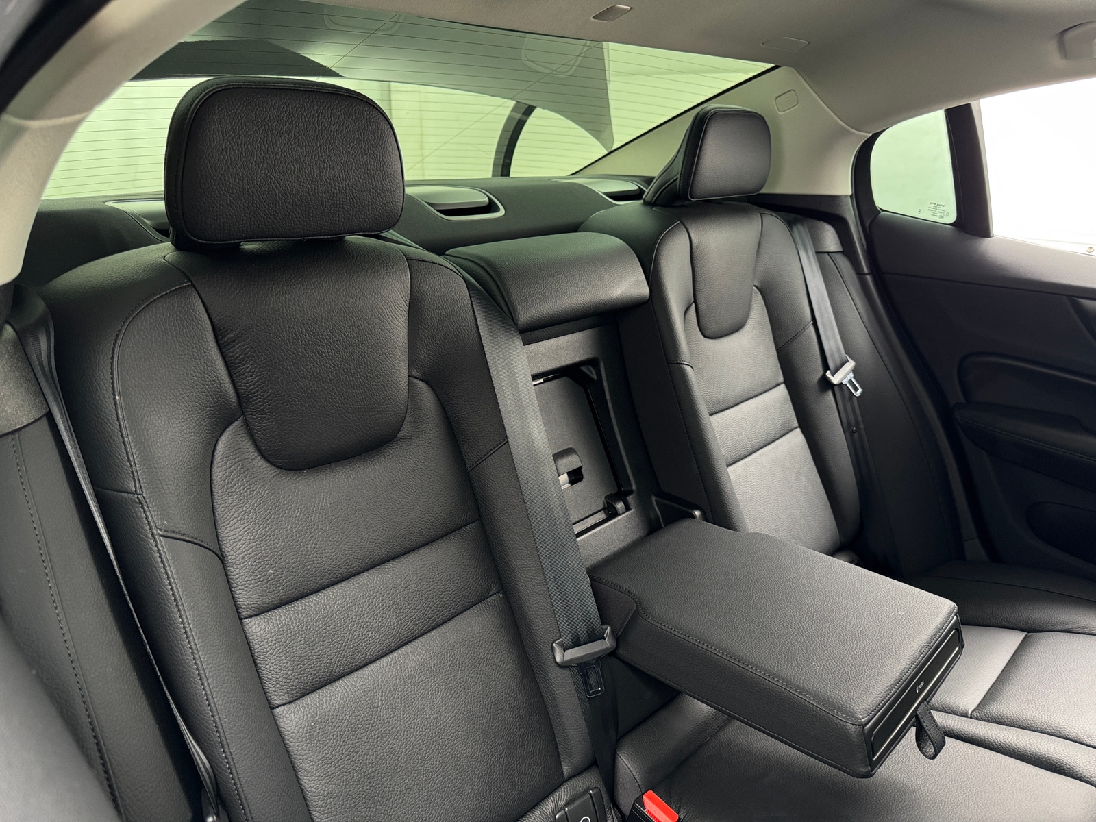 Thumbnail: 2024 Volvo S60 - 5