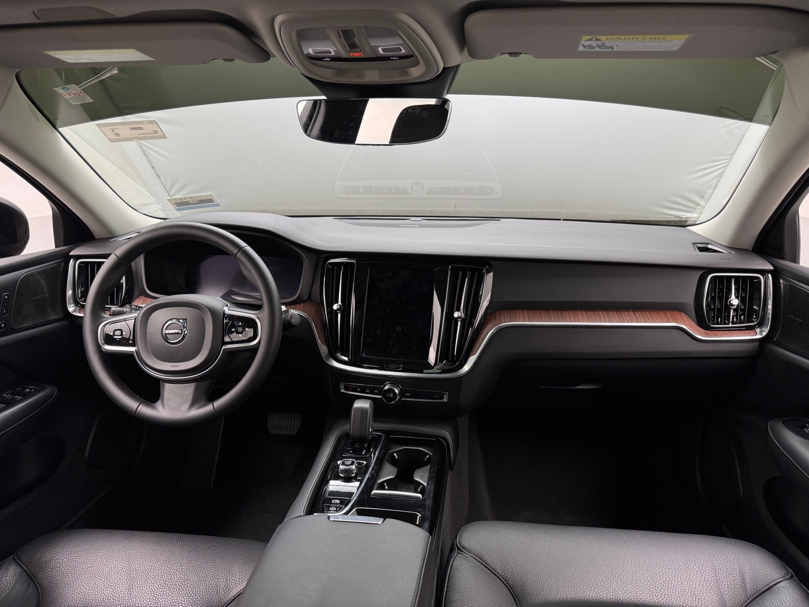 Thumbnail: 2024 Volvo S60 - 2