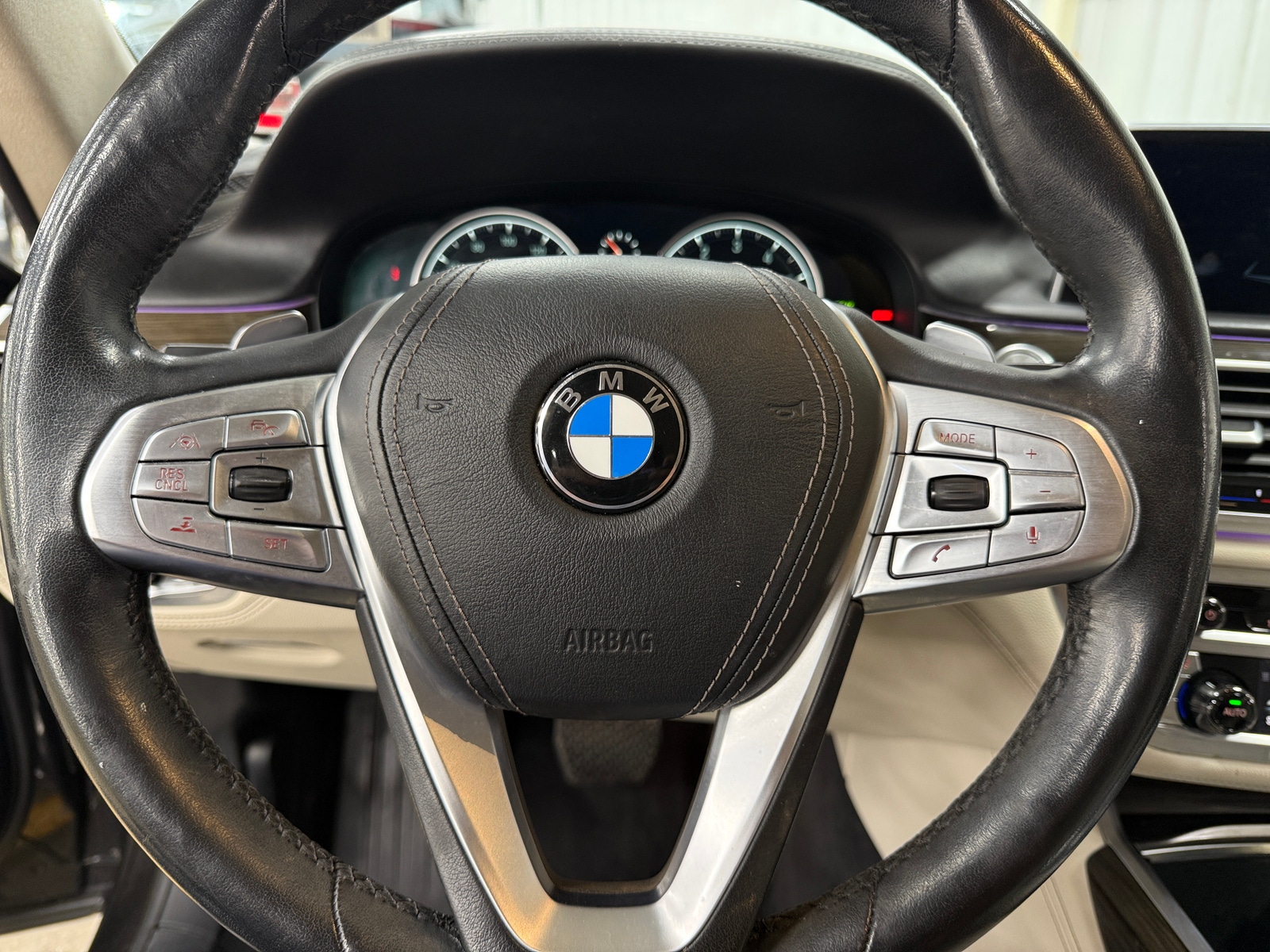 Thumbnail: 2016 BMW 7 Series - 4