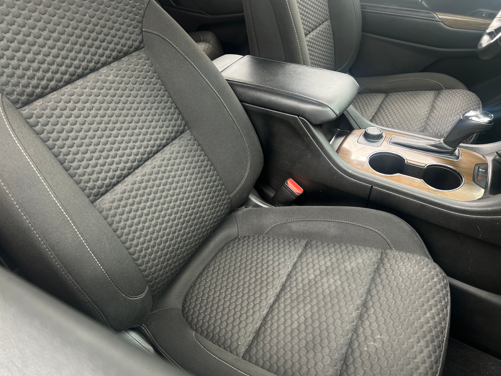 Thumbnail: 2018 GMC Acadia - 2
