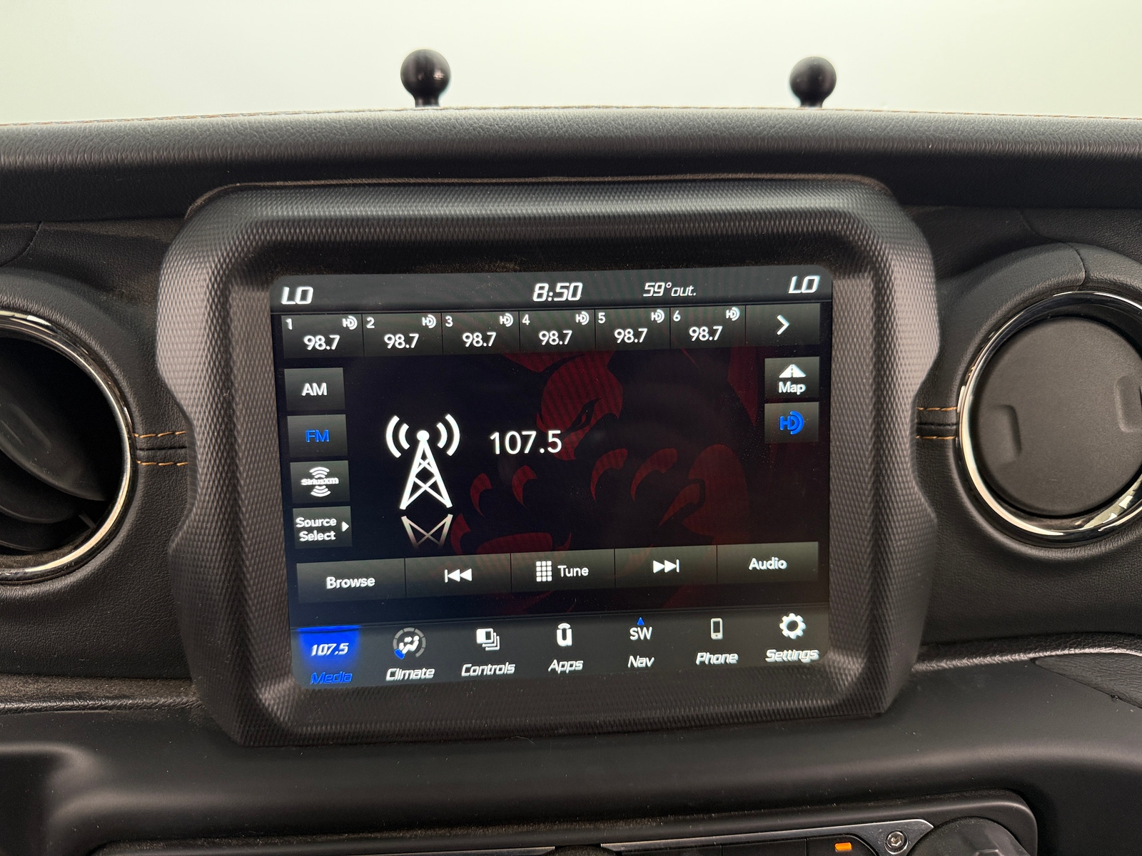 Thumbnail: 2021 Jeep Gladiator - 3