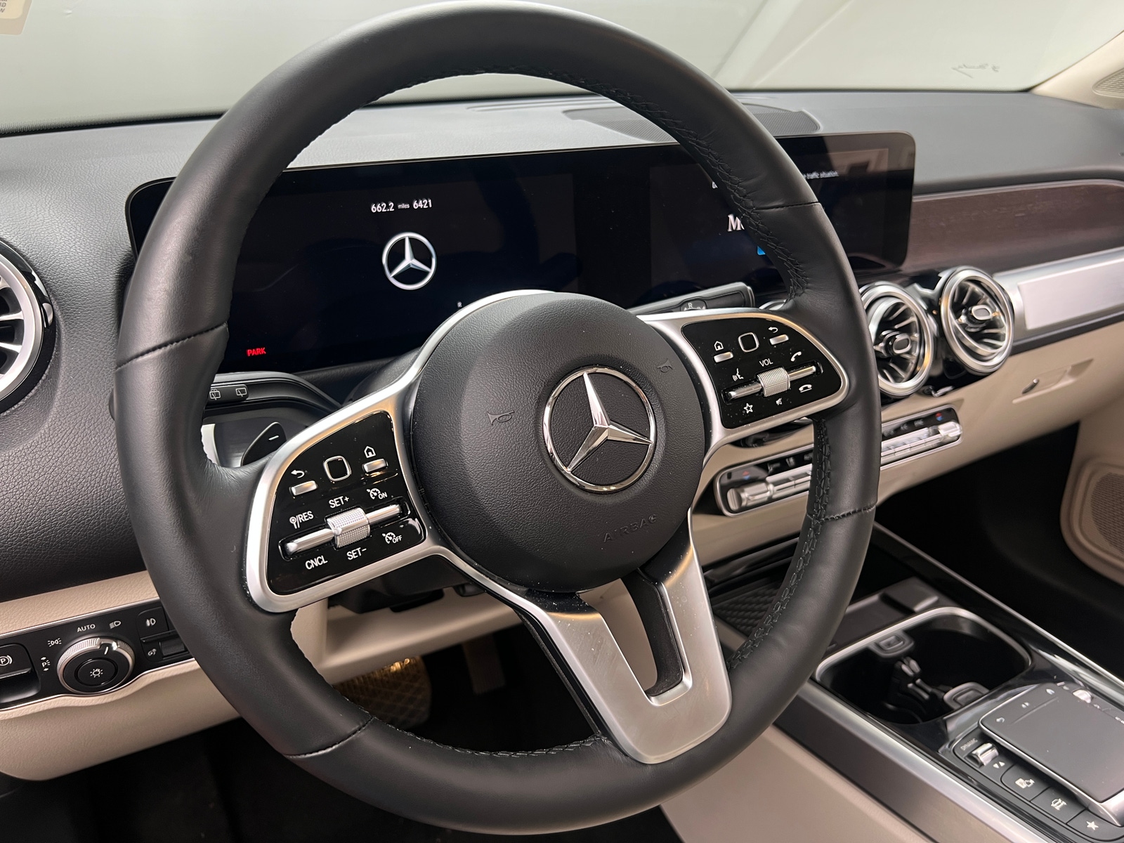 Thumbnail: 2023 Mercedes-Benz GLB - 4
