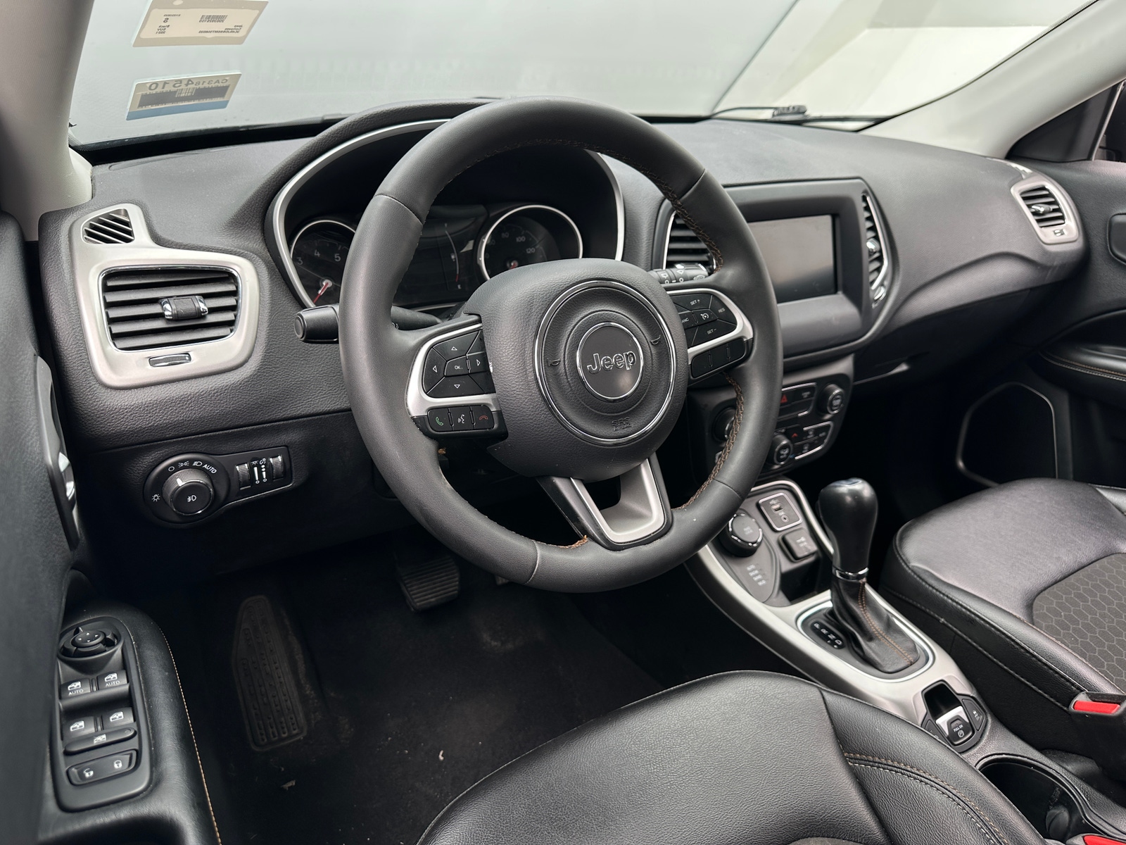 Thumbnail: 2021 Jeep Compass - 3