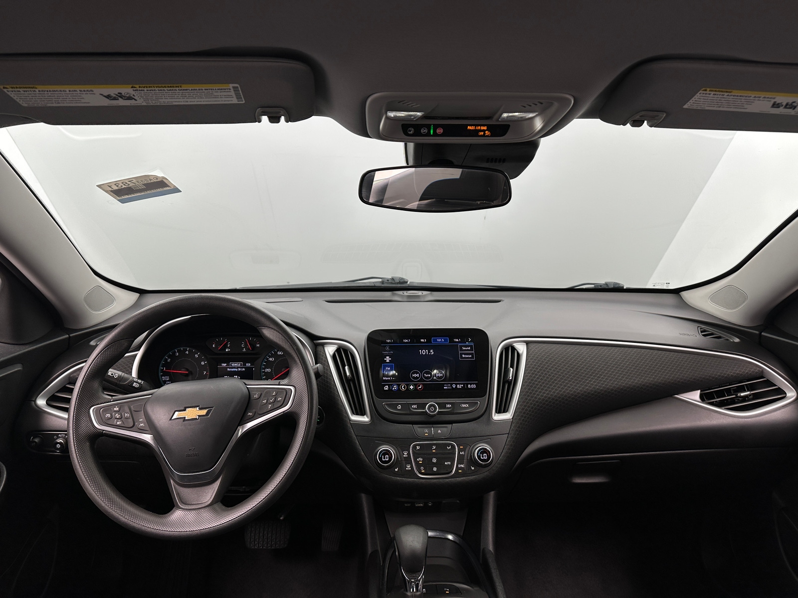 Thumbnail: 2023 Chevrolet Malibu - 3
