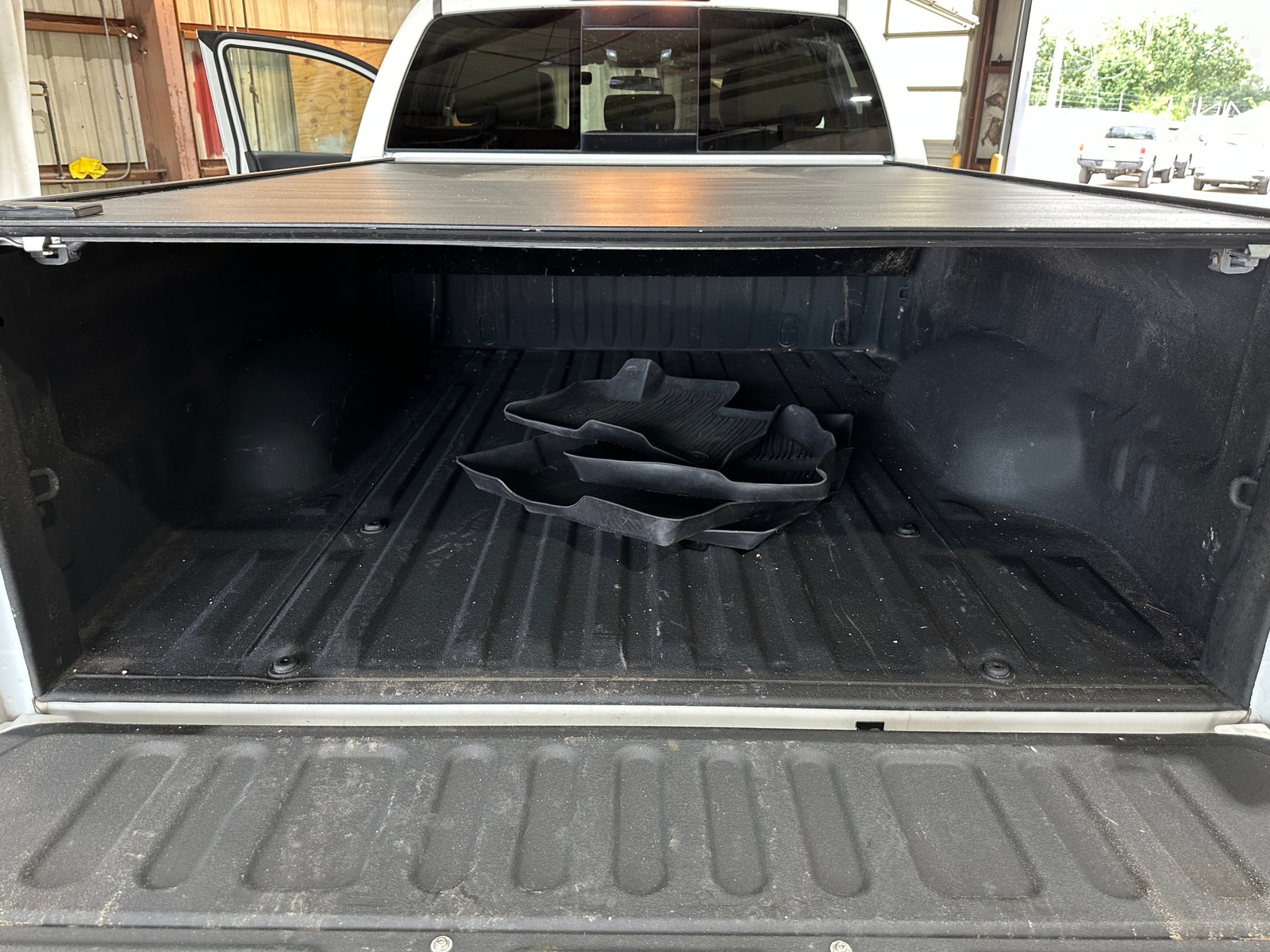 Thumbnail: 2015 Toyota Tundra - 7