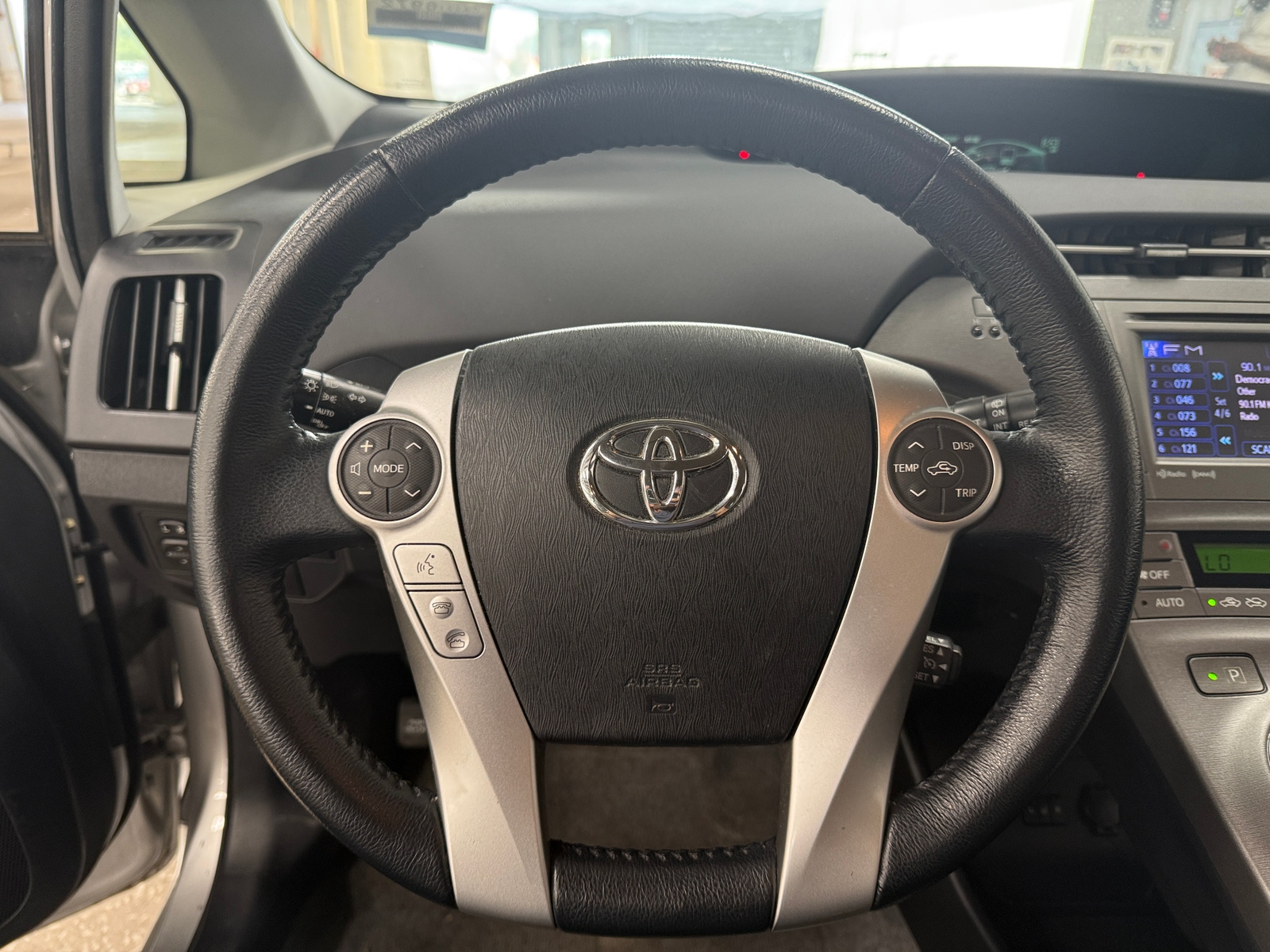 Thumbnail: 2015 Toyota Prius - 4