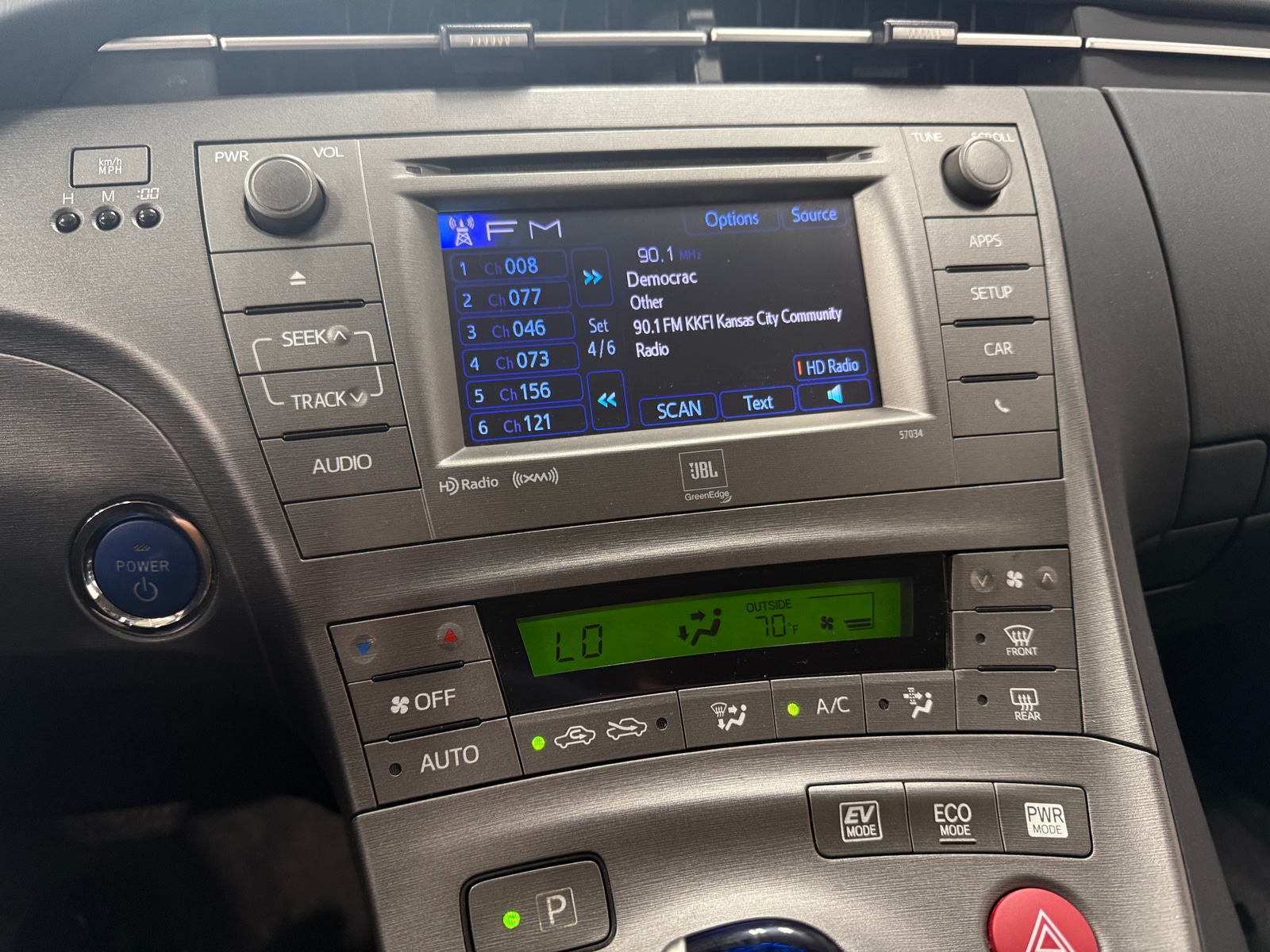 Thumbnail: 2015 Toyota Prius - 3