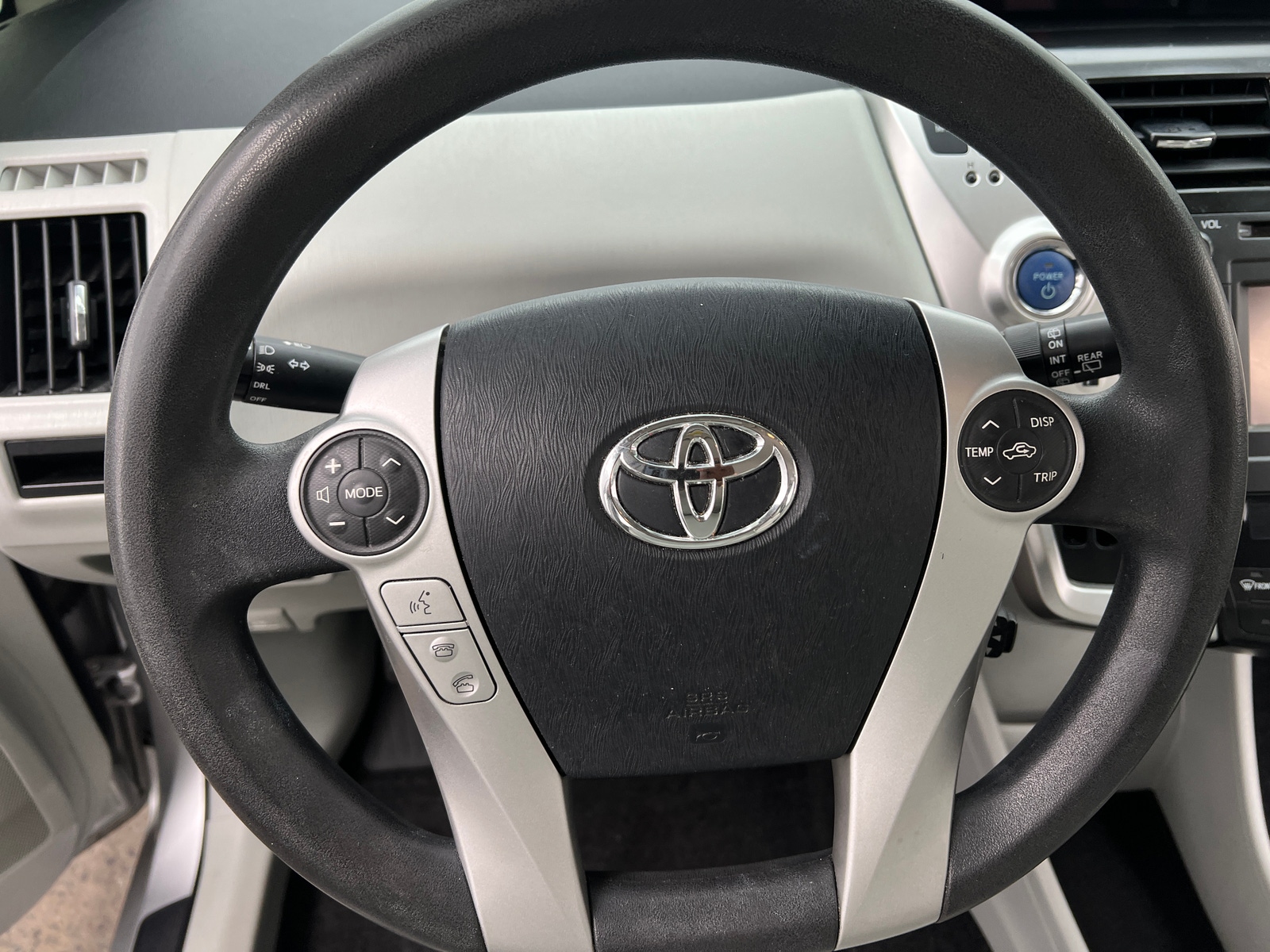 Thumbnail: 2014 Toyota Prius v - 5